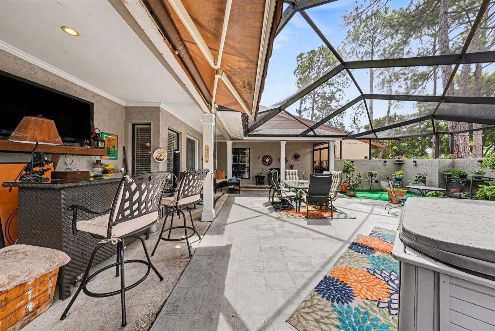 4805 UMBER CT, TAMPA, FL — photo 4