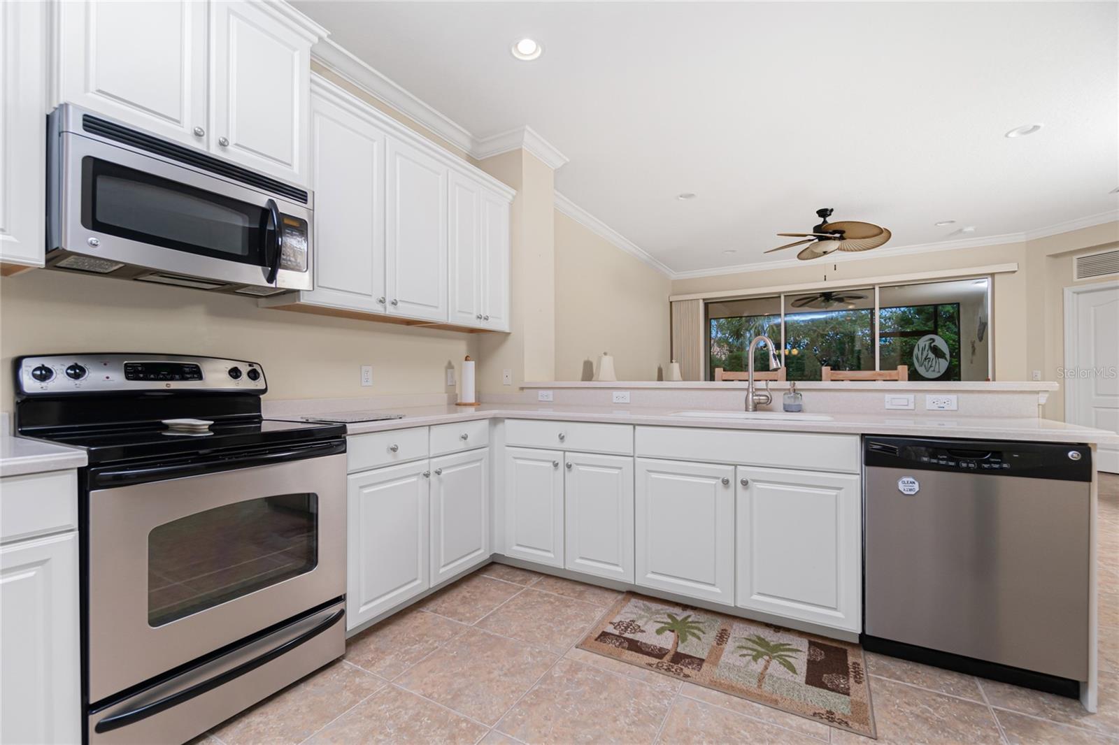 10924 LERWICK CIR, ENGLEWOOD, FL — photo 9