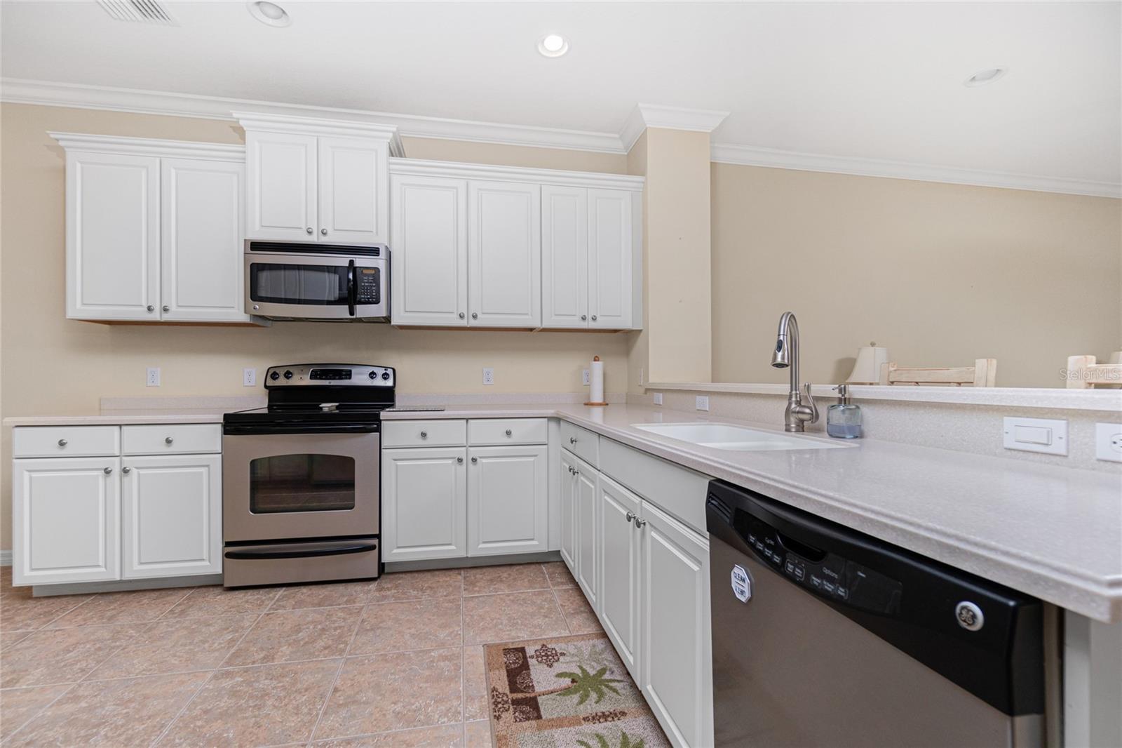 10924 LERWICK CIR, ENGLEWOOD, FL — photo 11