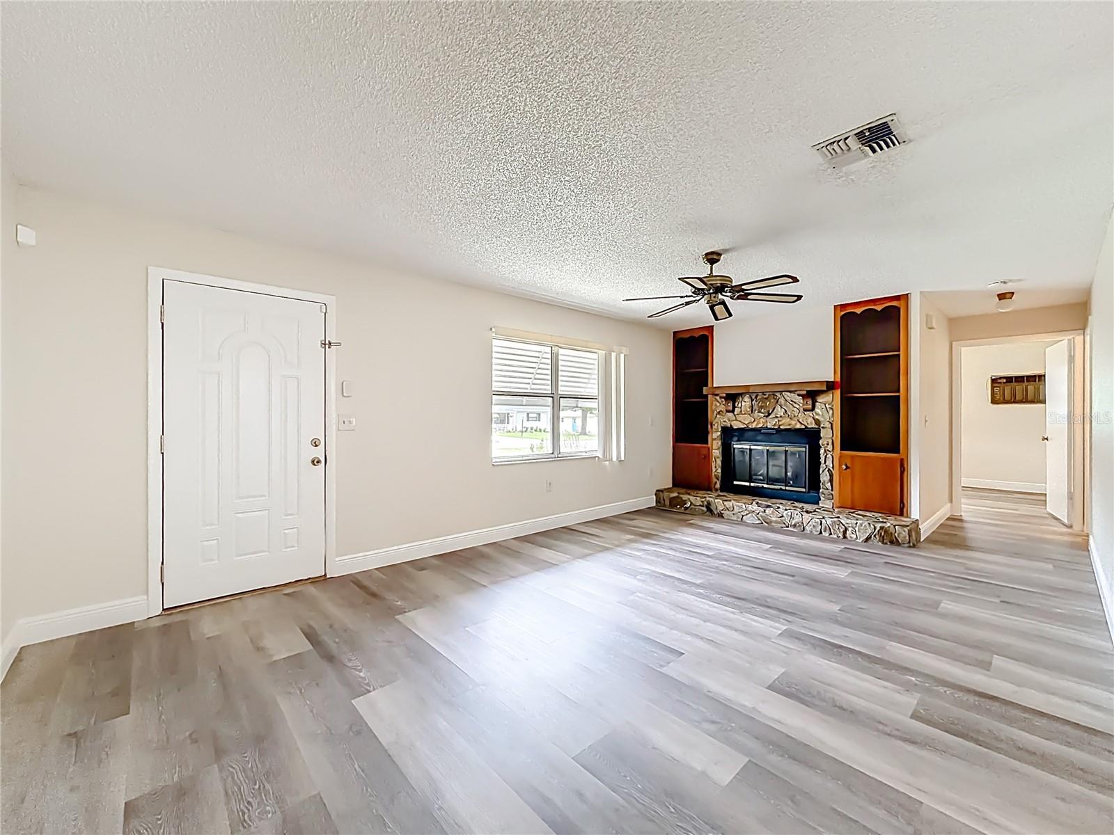 615 THIRD AVE, LADY LAKE, FL — photo 13