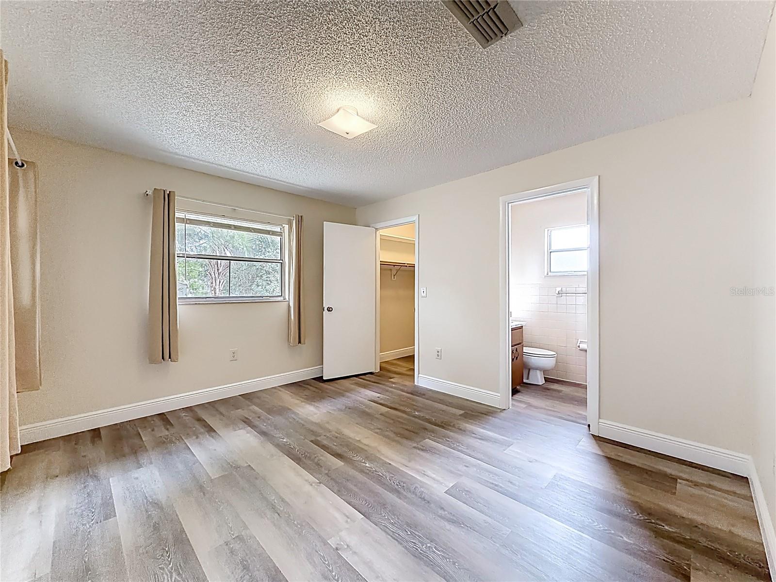 615 THIRD AVE, LADY LAKE, FL — photo 37