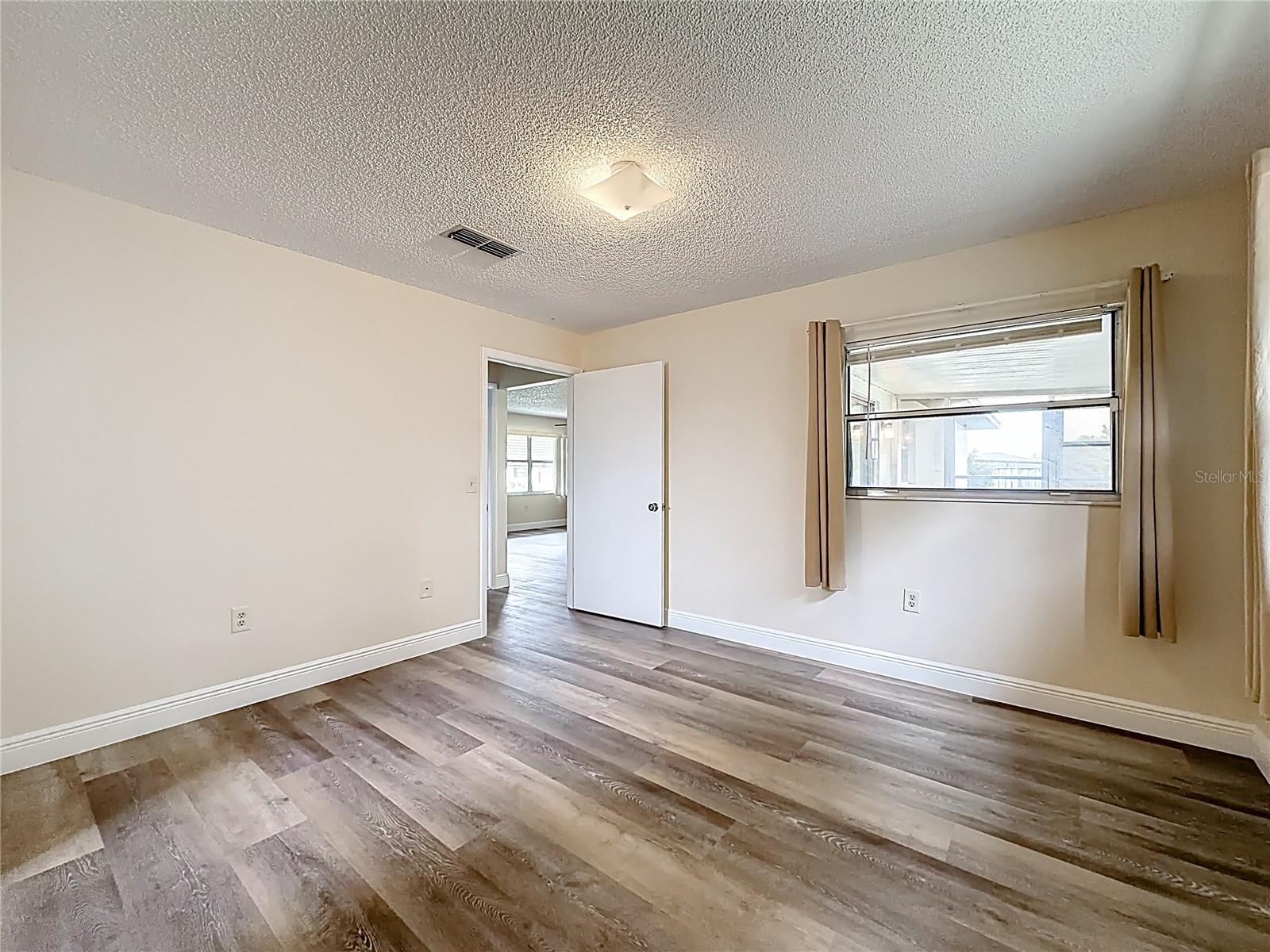 615 THIRD AVE, LADY LAKE, FL — photo 42