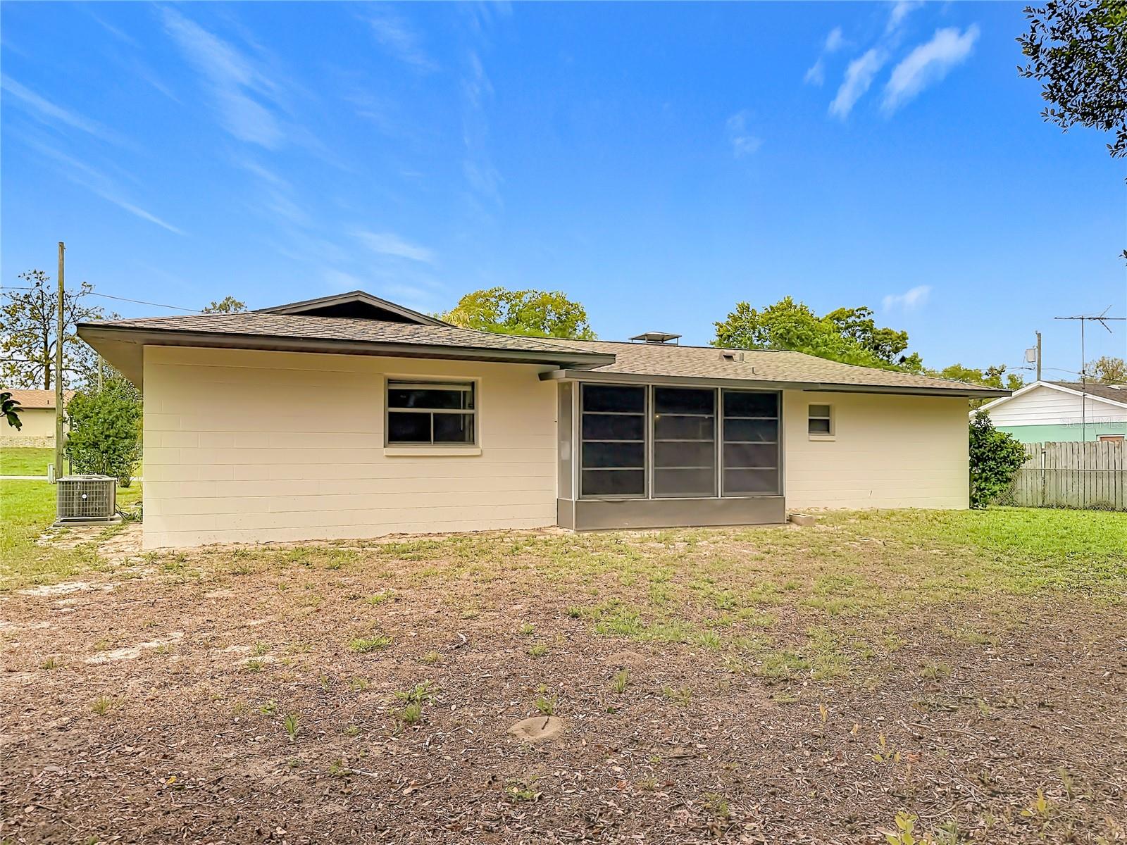 615 THIRD AVE, LADY LAKE, FL — photo 74