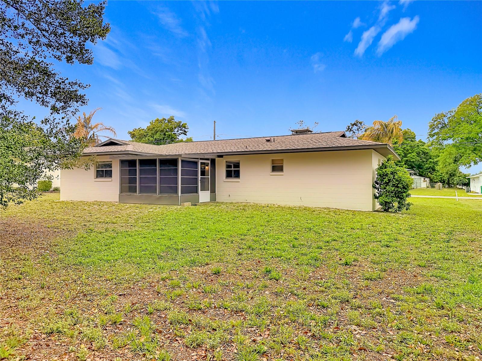 615 THIRD AVE, LADY LAKE, FL — photo 77
