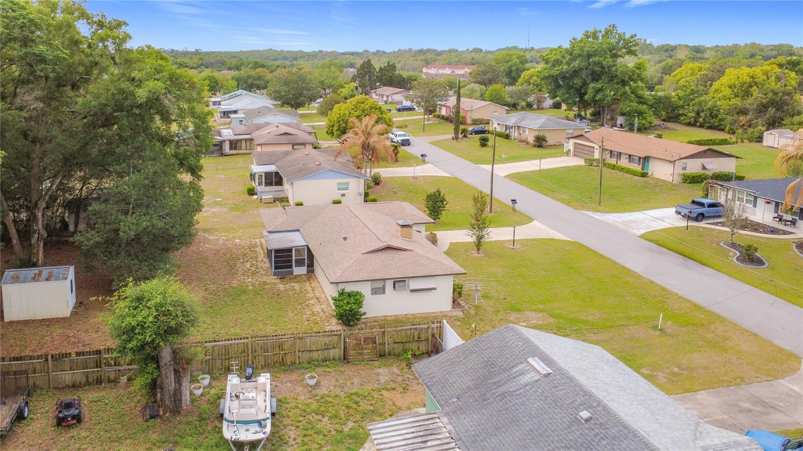 615 THIRD AVE, LADY LAKE, FL — photo 98