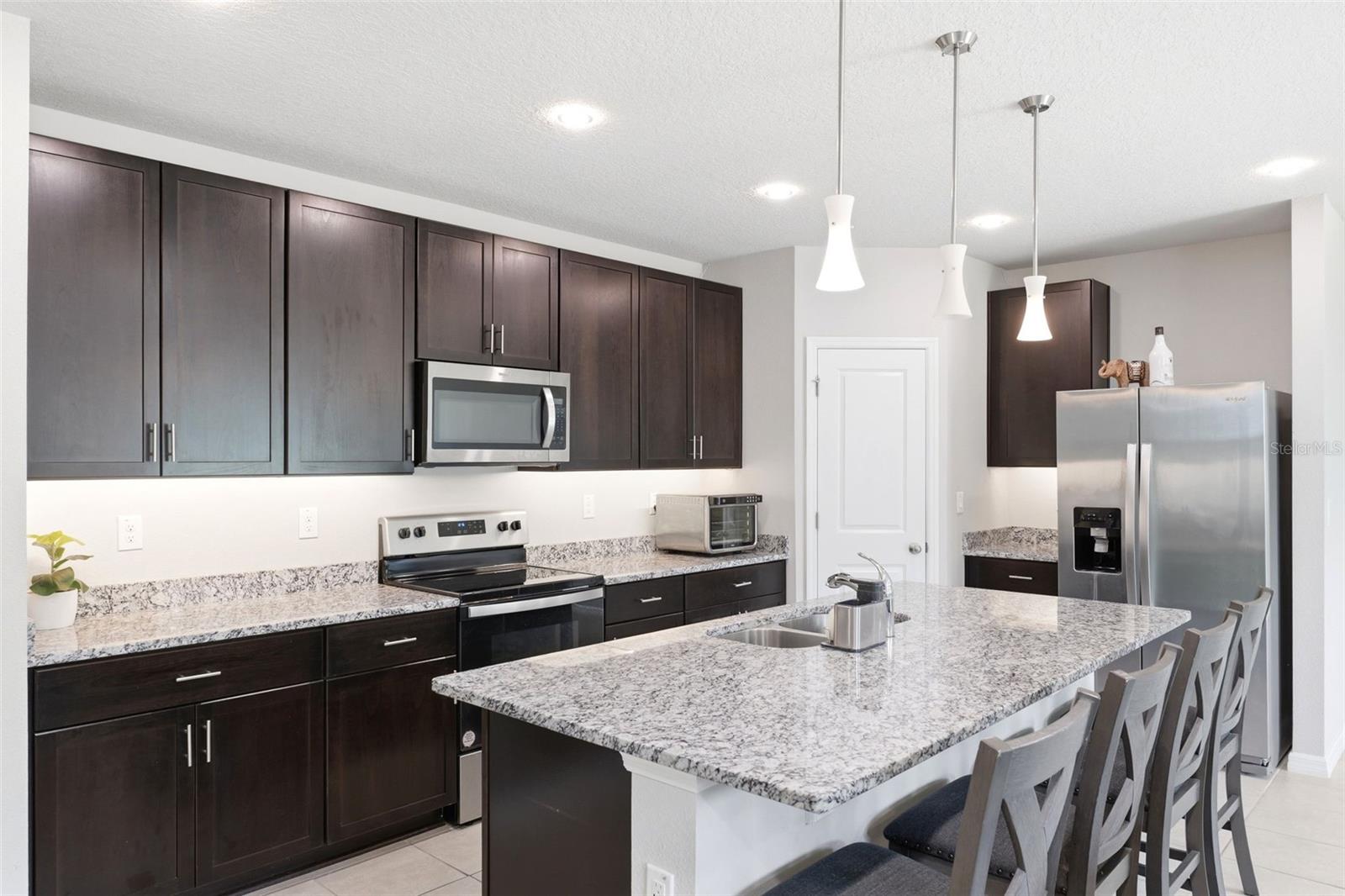 38905 HARLOW ROSE DR, ZEPHYRHILLS, FL — photo 13