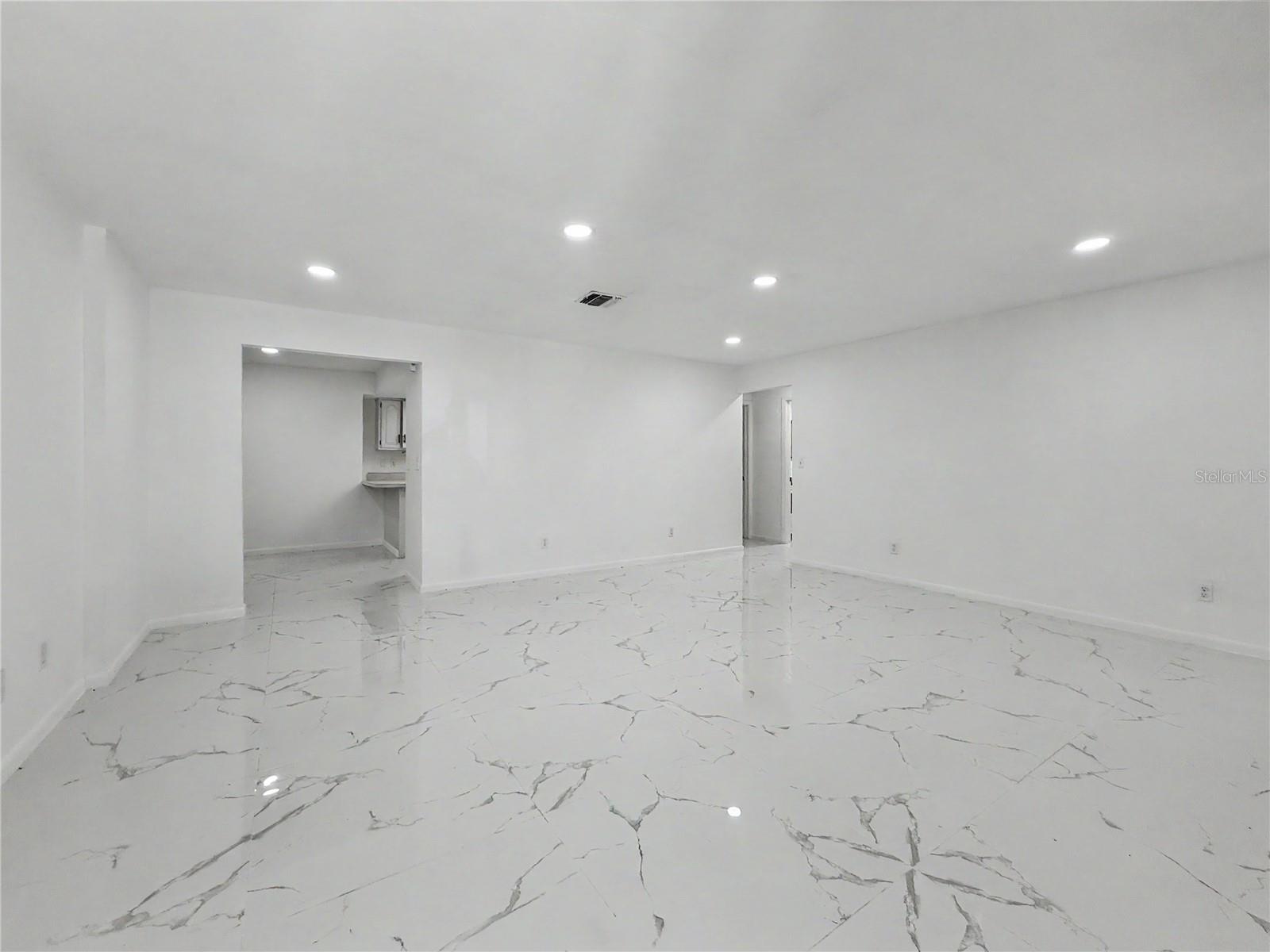 2101 HIBISCUS RD, FORT MYERS, FL — photo 3