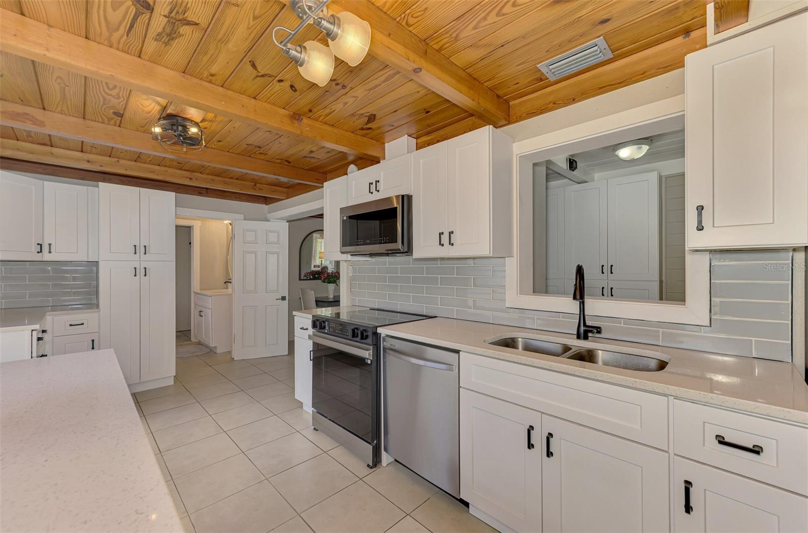 71 WINSON AVE, ENGLEWOOD, FL — photo 9