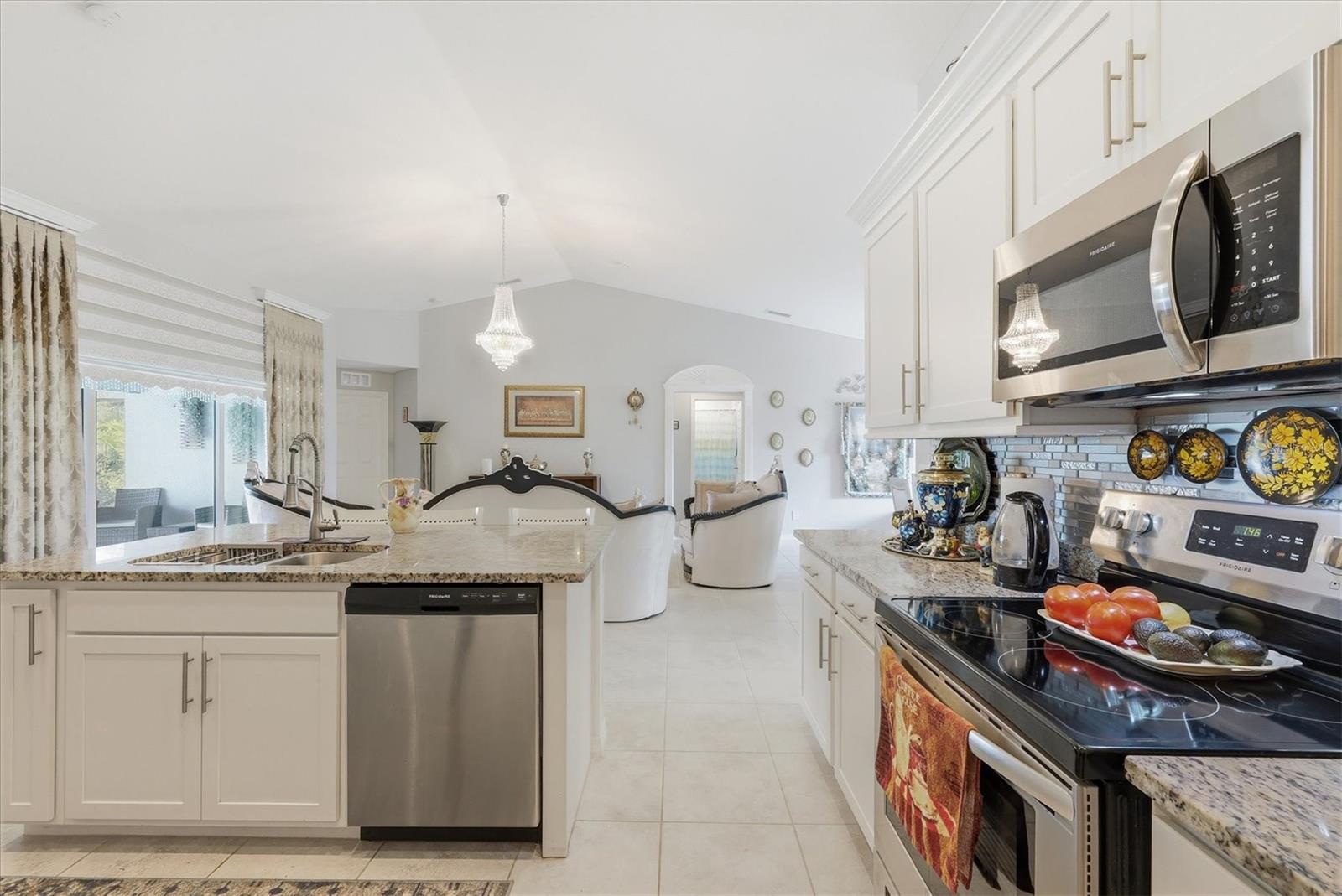 27052 TIERRA DEL FUEGO CIR, PUNTA GORDA, FL — photo 20