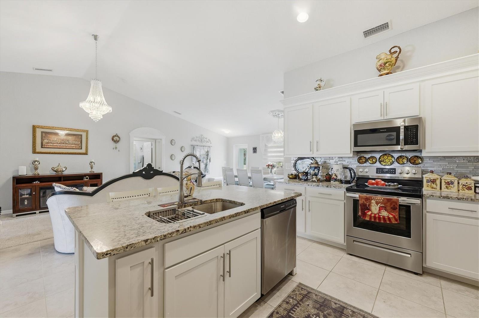 27052 TIERRA DEL FUEGO CIR, PUNTA GORDA, FL — photo 21
