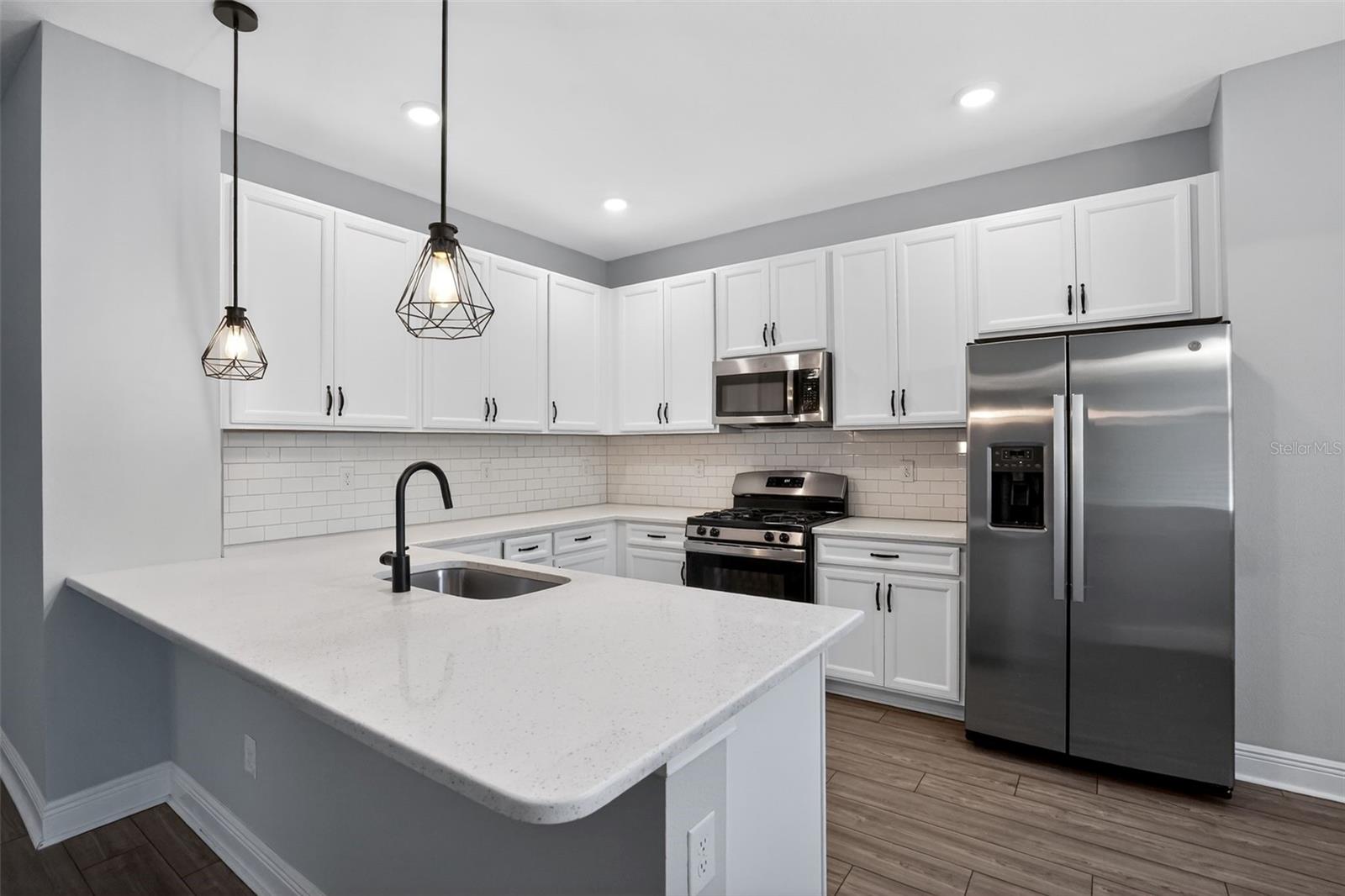 8131 TEA OLIVE TER, PALMETTO, FL — photo 3