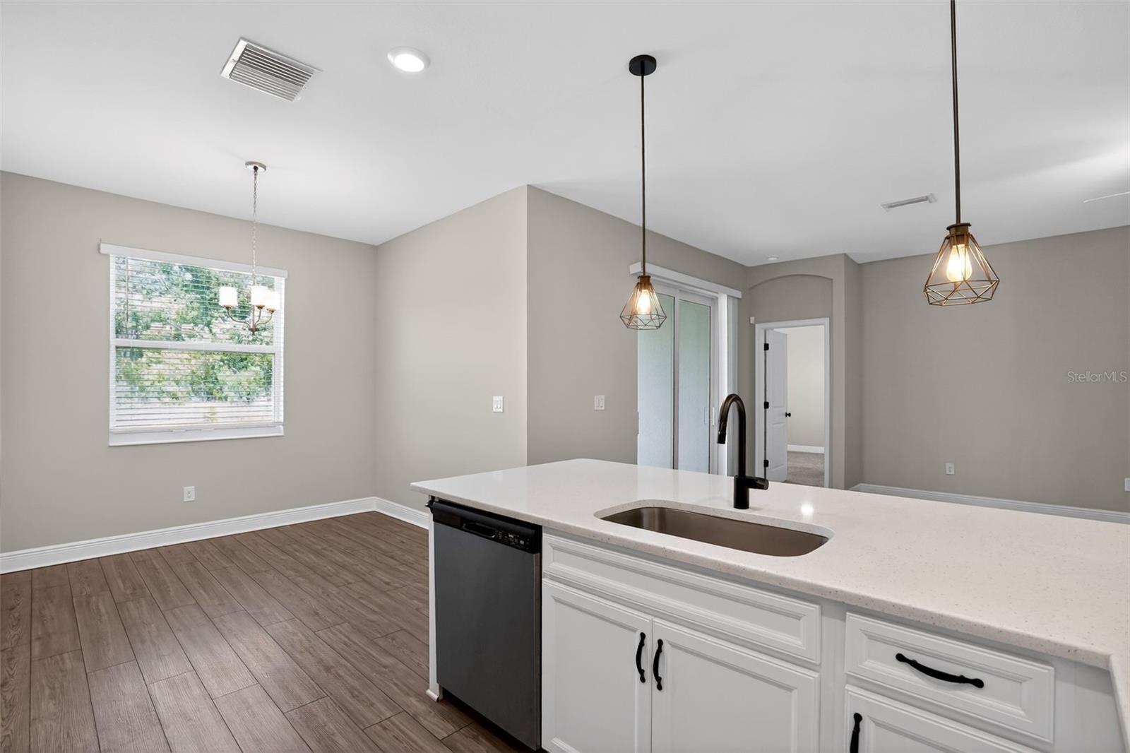 8131 TEA OLIVE TER, PALMETTO, FL — photo 4
