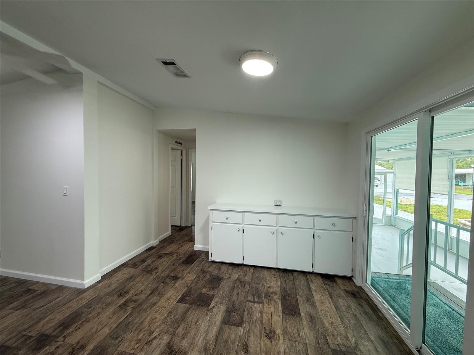 8 ROBIN RD, WILDWOOD, FL — photo 9