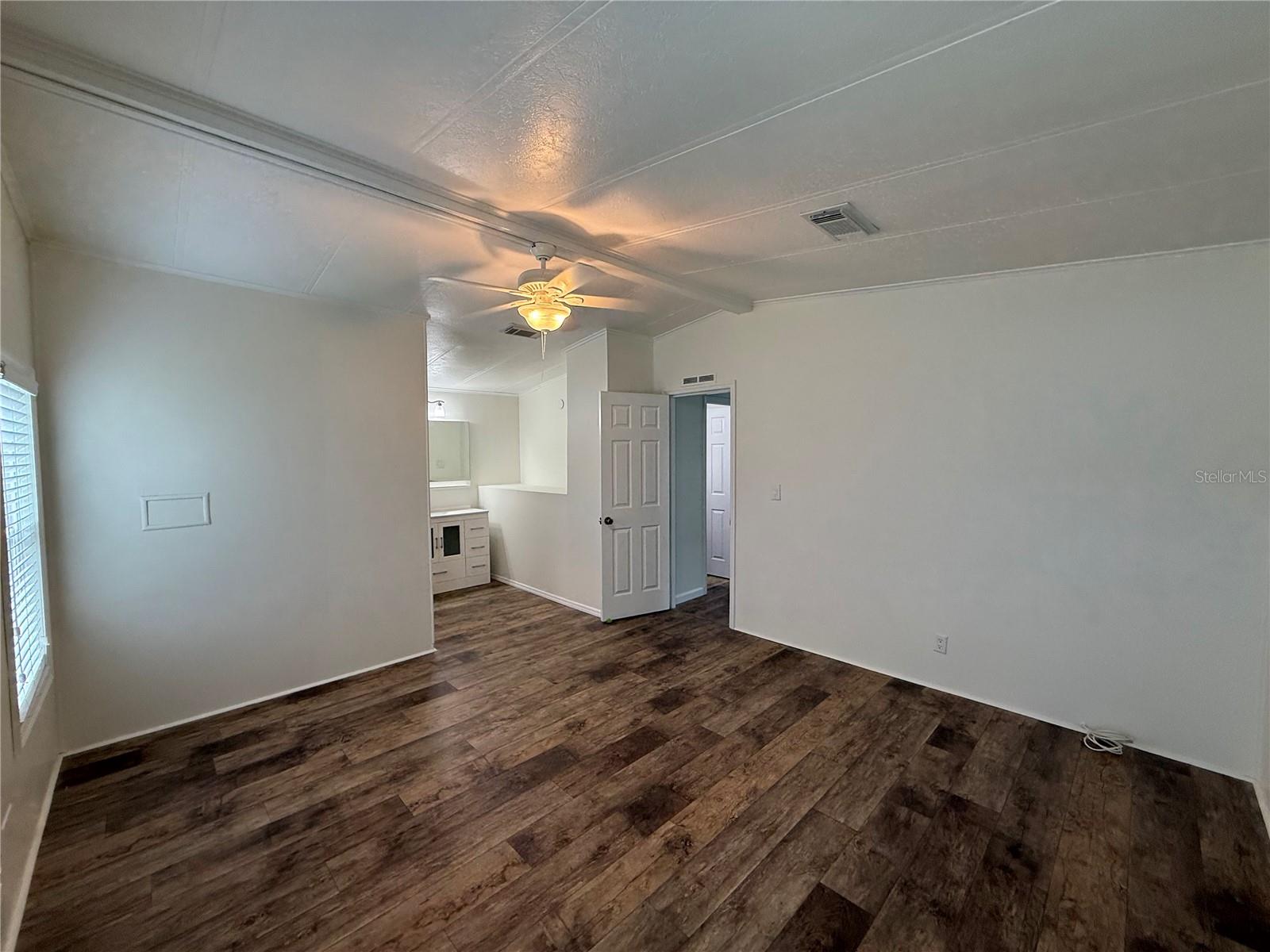 8 ROBIN RD, WILDWOOD, FL — photo 12