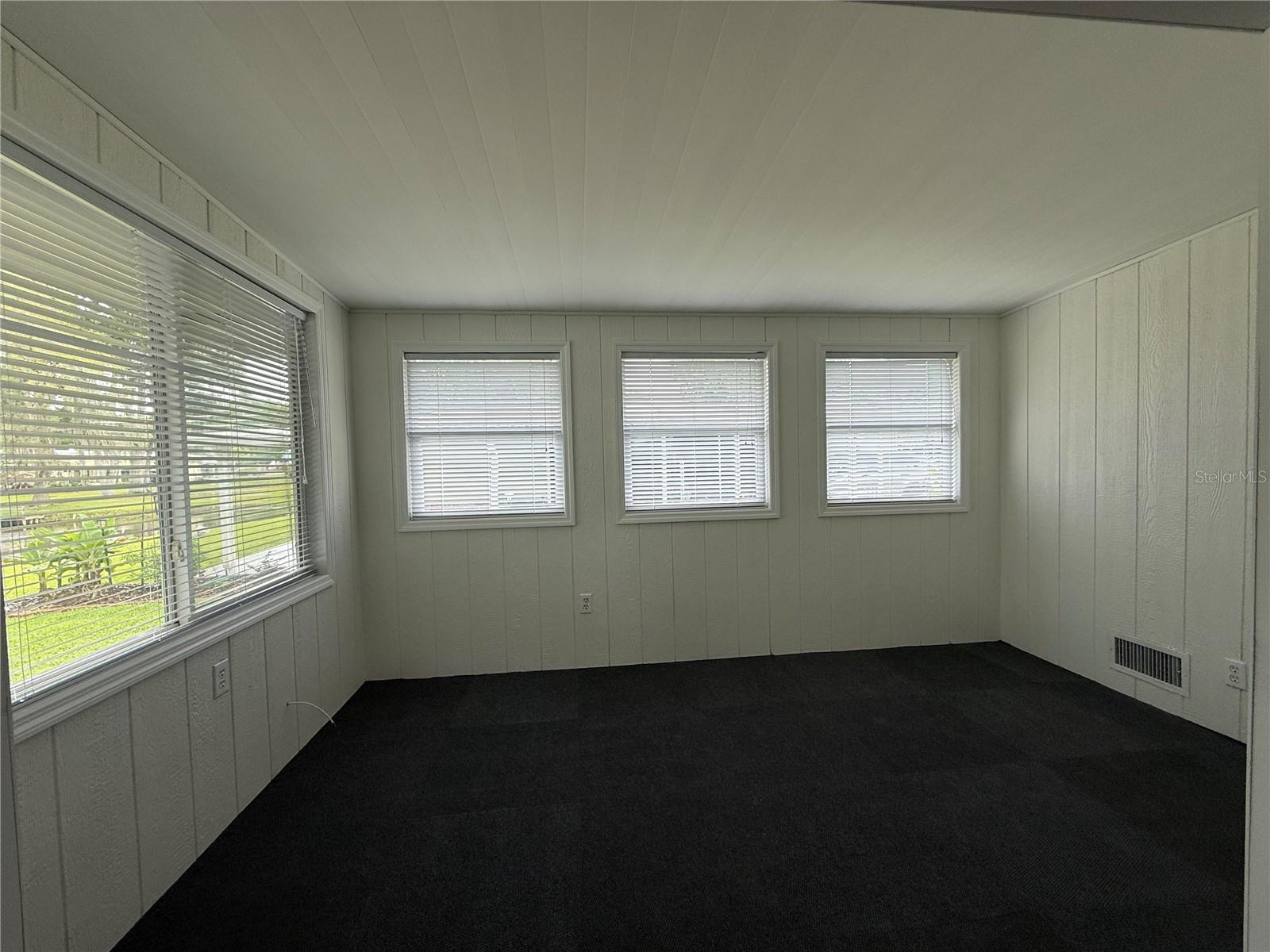 8 ROBIN RD, WILDWOOD, FL — photo 29