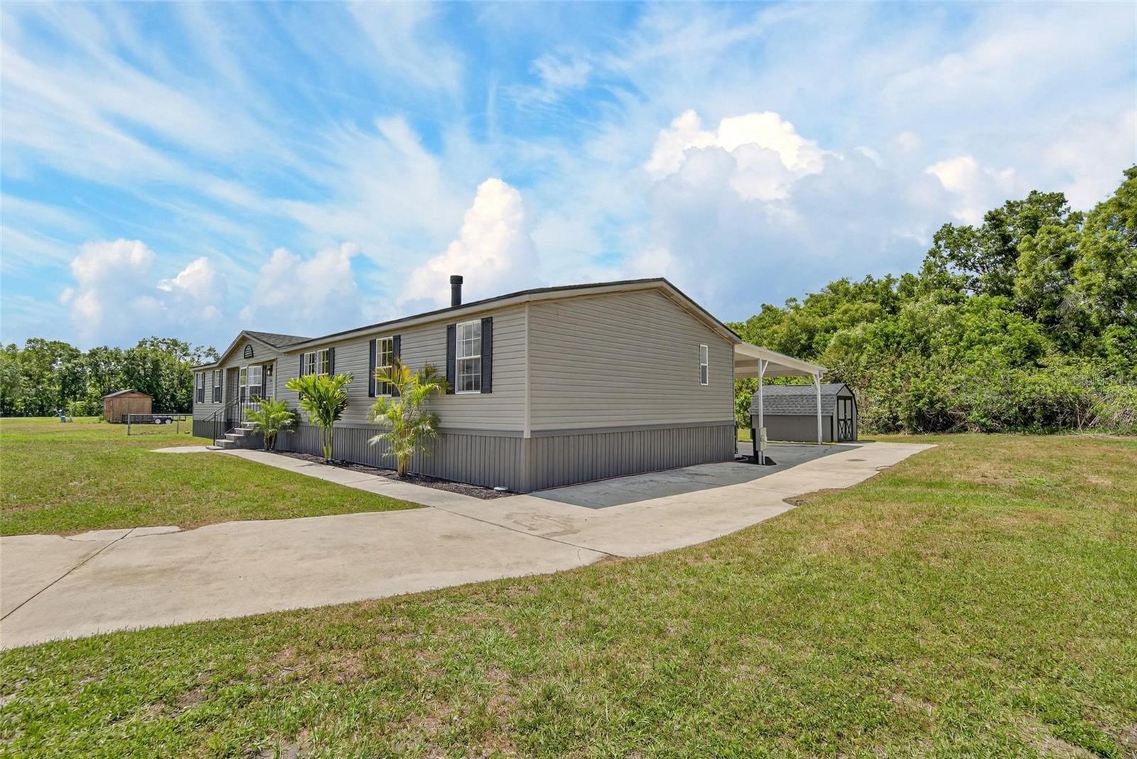 9150 WOOD TERRACE DR, TAMPA, FL — photo 4