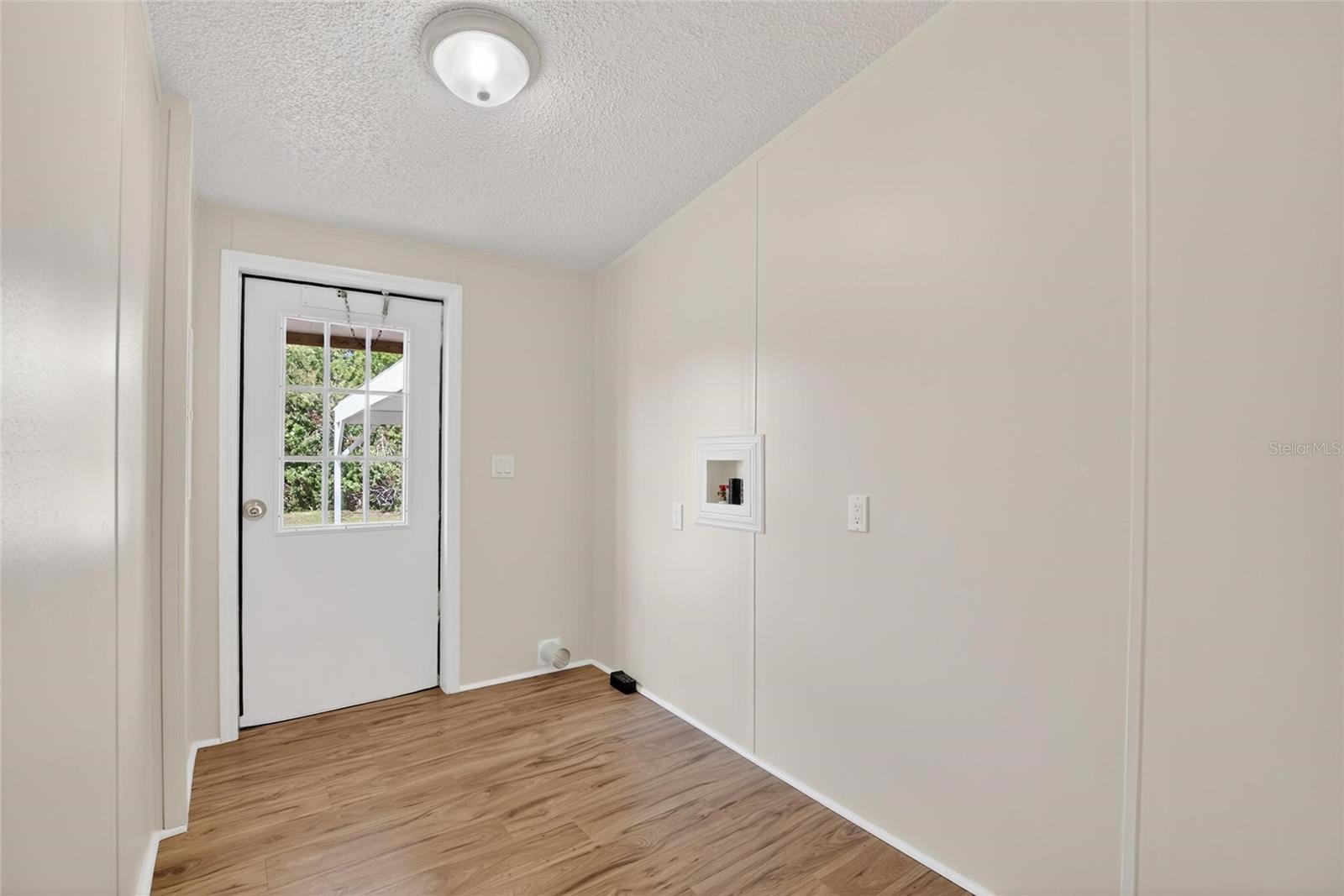 9150 WOOD TERRACE DR, TAMPA, FL — photo 35