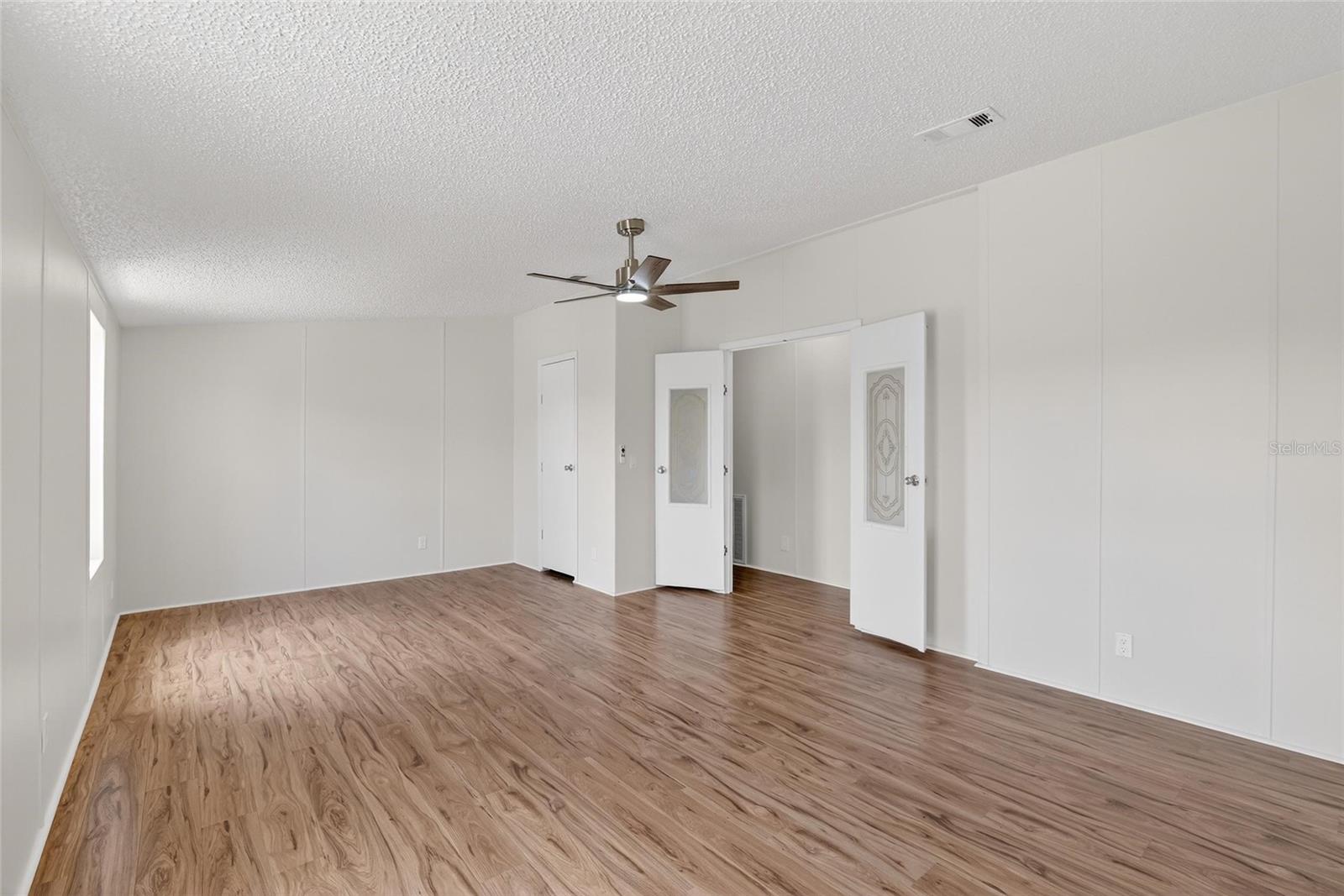 9150 WOOD TERRACE DR, TAMPA, FL — photo 39
