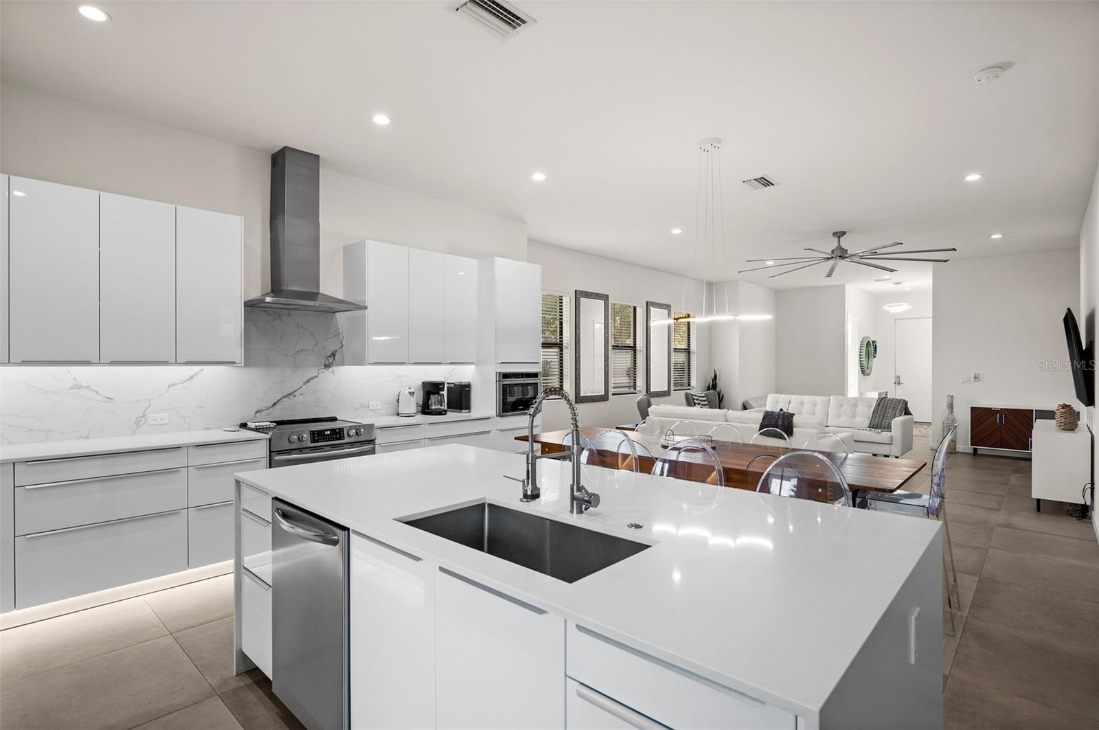 5351 MOELLER AVE, SARASOTA, FL — photo 11