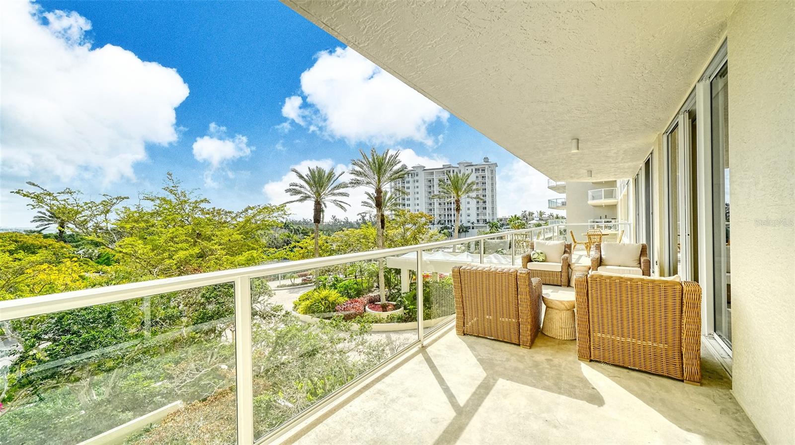 1800 BENJAMIN FRANKLIN DR #B308, SARASOTA, FL — photo 10