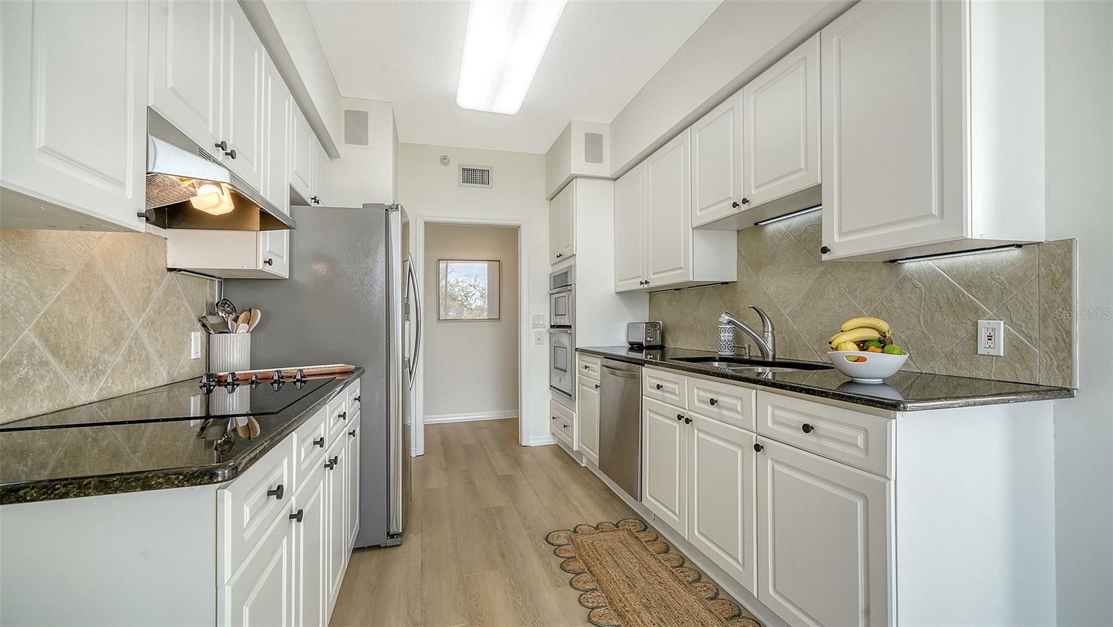 1800 BENJAMIN FRANKLIN DR #B308, SARASOTA, FL — photo 20