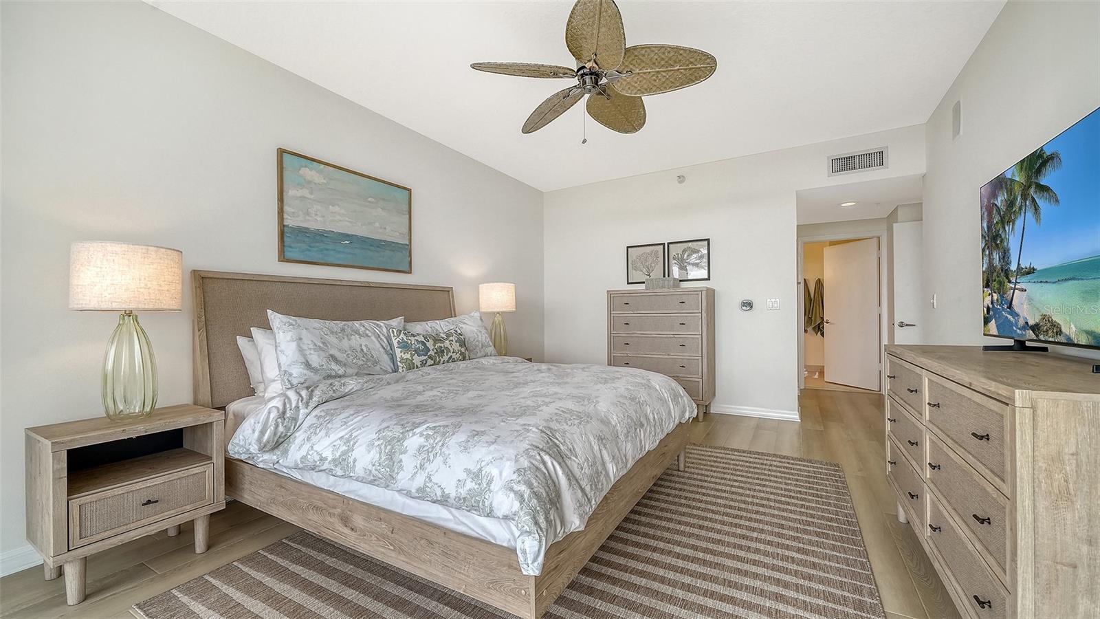 1800 BENJAMIN FRANKLIN DR #B308, SARASOTA, FL — photo 24