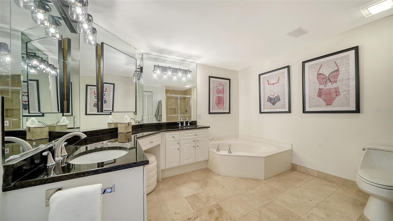 1800 BENJAMIN FRANKLIN DR #B308, SARASOTA, FL — photo 25