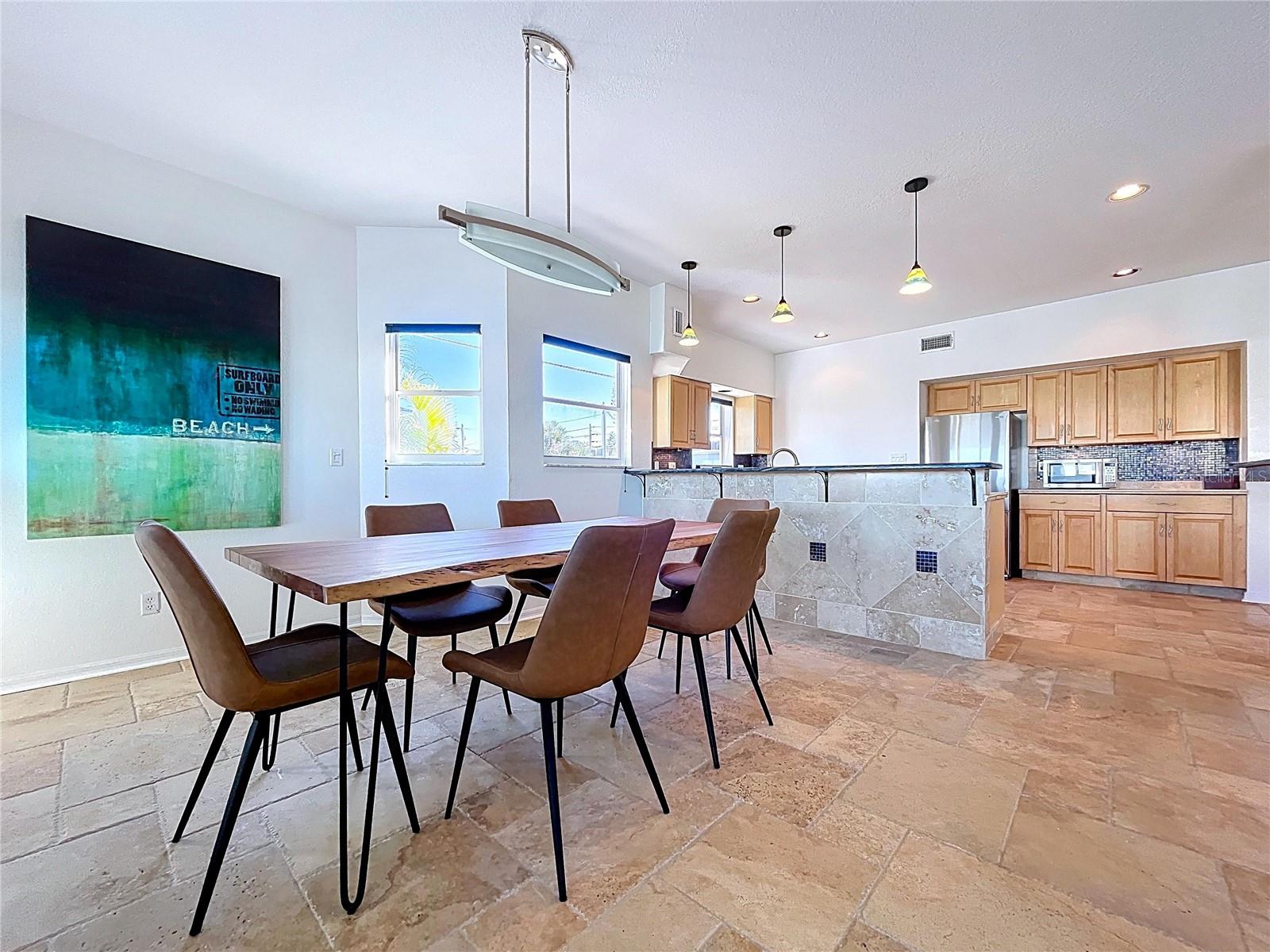8485 BLIND PASS DR, TREASURE ISLAND, FL — photo 9