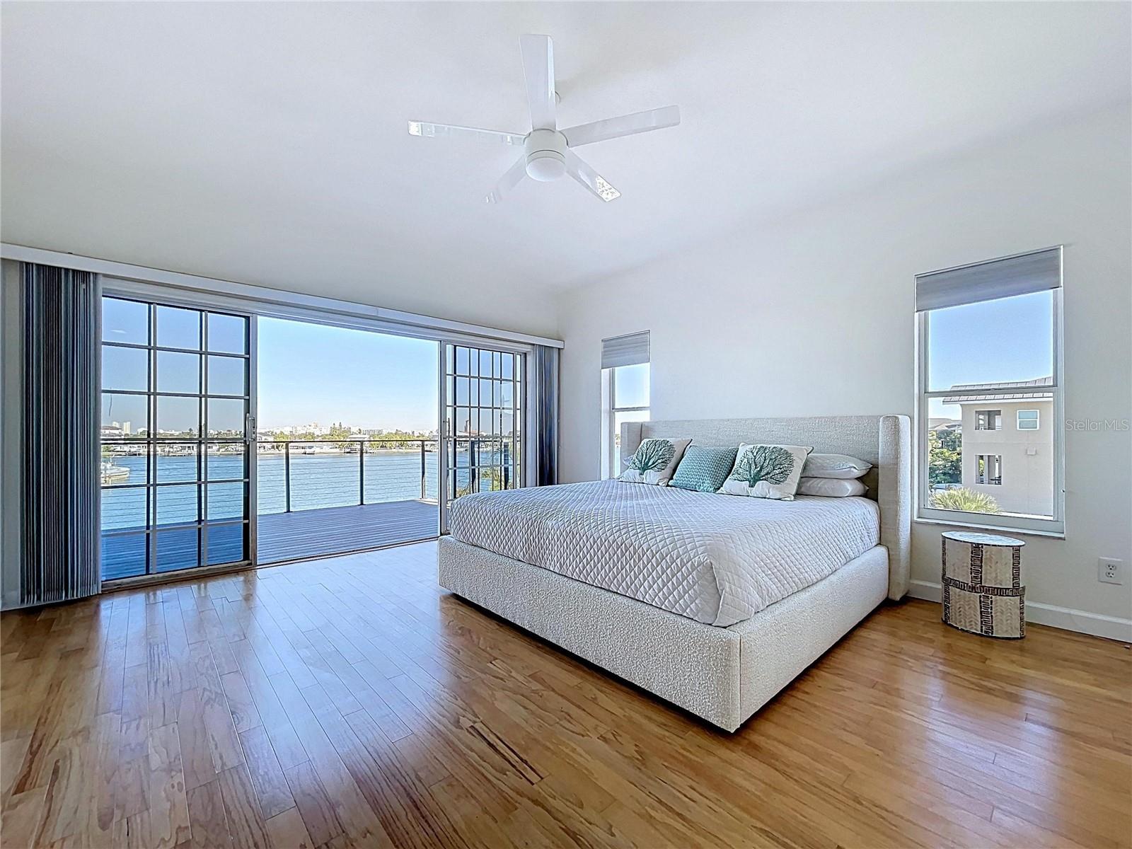 8485 BLIND PASS DR, TREASURE ISLAND, FL — photo 24