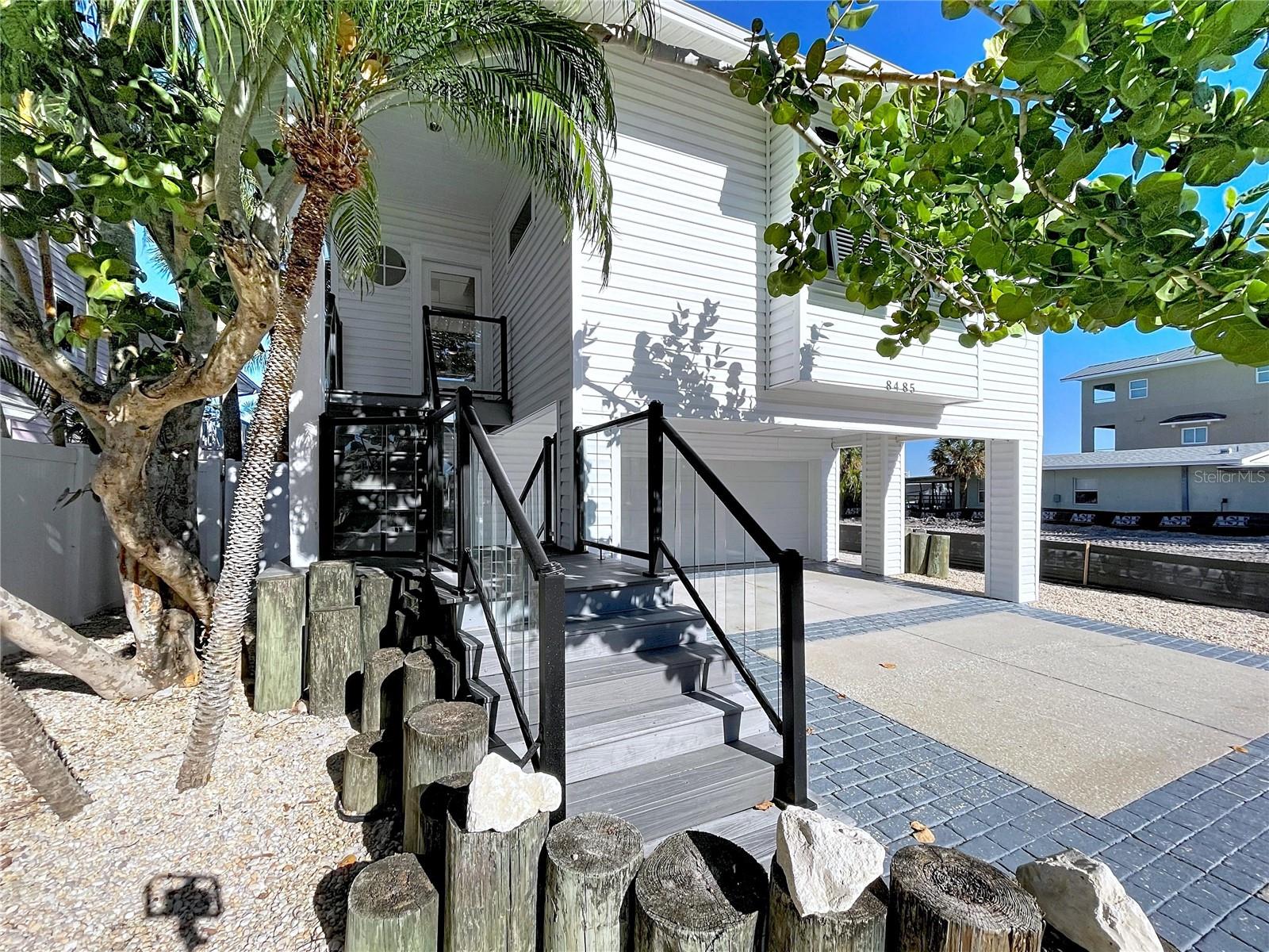 8485 BLIND PASS DR, TREASURE ISLAND, FL — photo 31