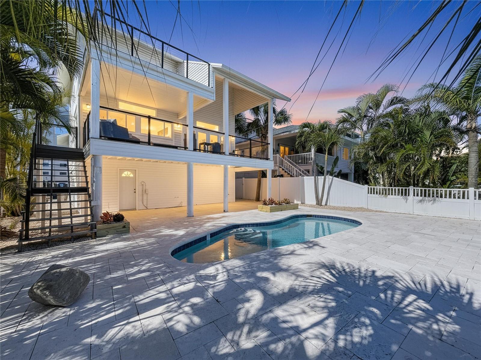 8485 BLIND PASS DR, TREASURE ISLAND, FL — photo 38