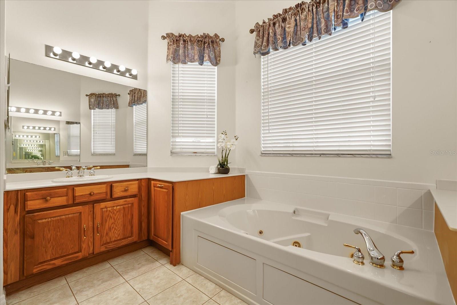 244 LARGO DR, KISSIMMEE, FL — photo 29