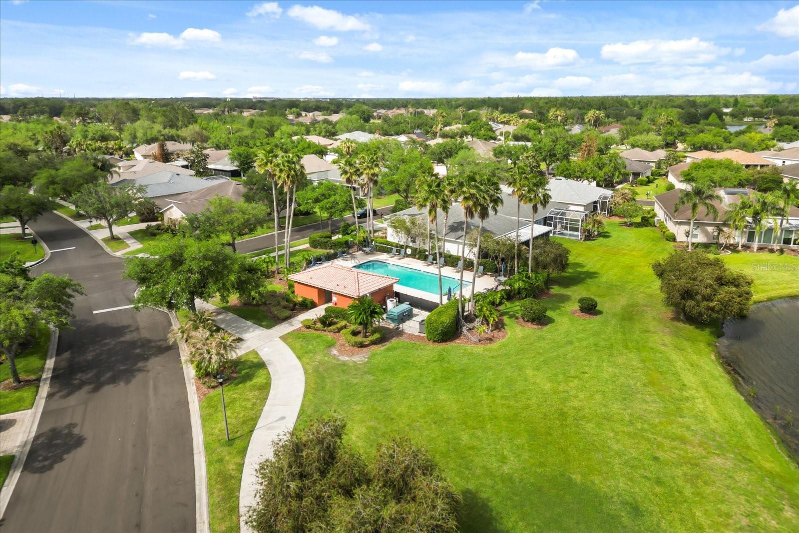 244 LARGO DR, KISSIMMEE, FL — photo 36