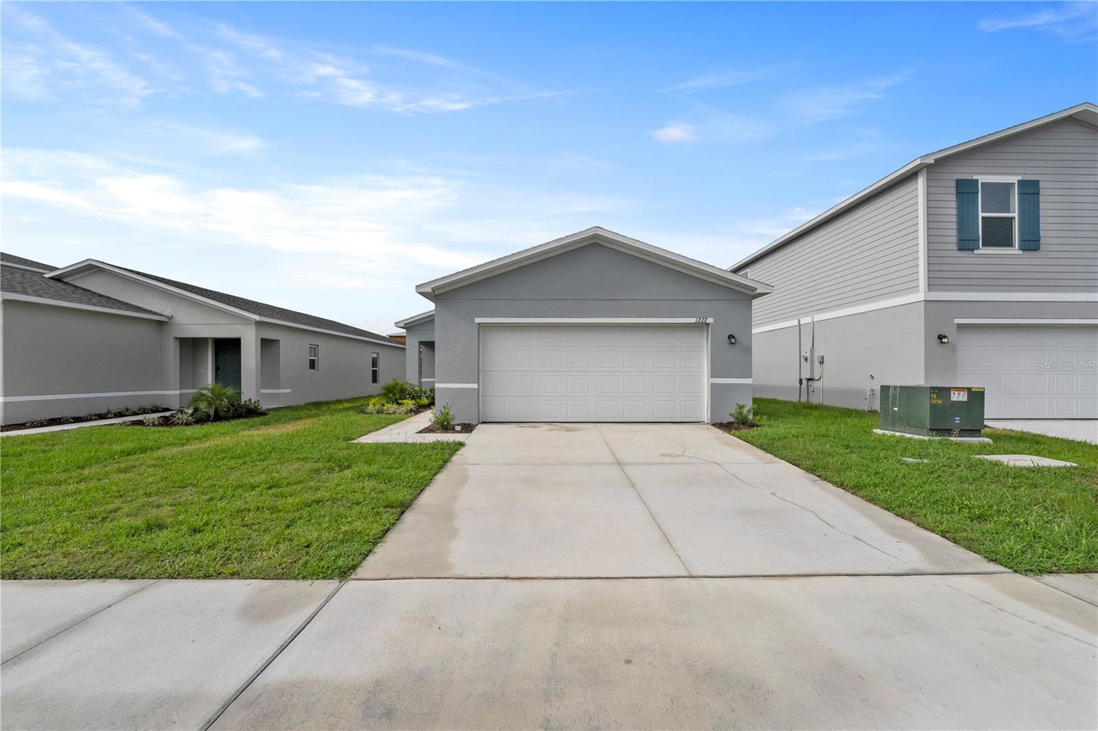 2077 GOLDEN BEAK DR, EAGLE LAKE, FL — photo 2