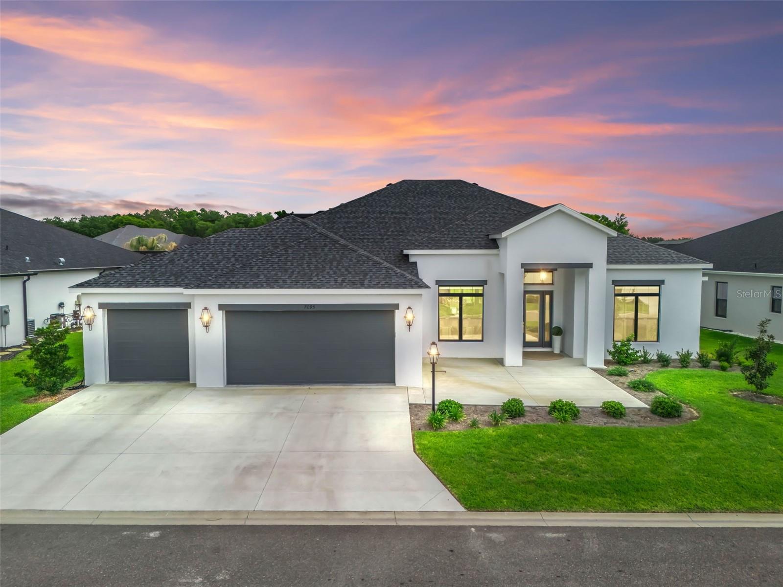 7095 JENNINGS CT, THE VILLAGES, FL
