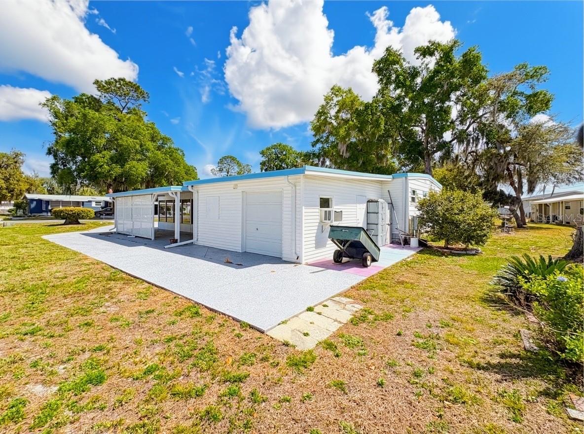22 S BOBWHITE RD, WILDWOOD, FL — photo 4
