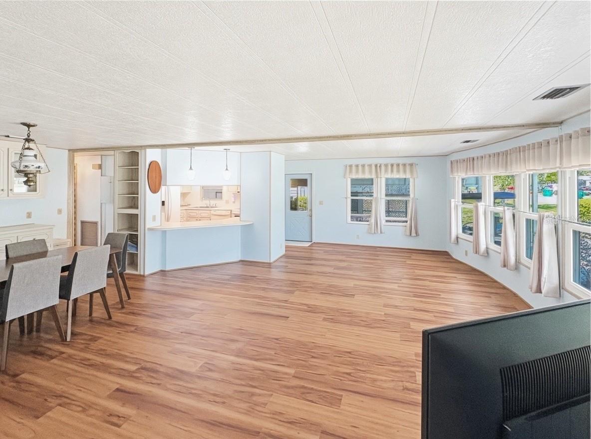 22 S BOBWHITE RD, WILDWOOD, FL — photo 9