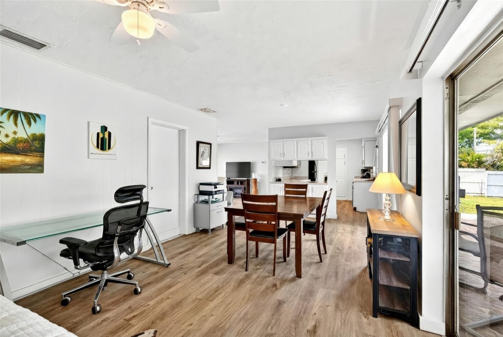 1565 S EVERGREEN AVE, CLEARWATER, FL — photo 6