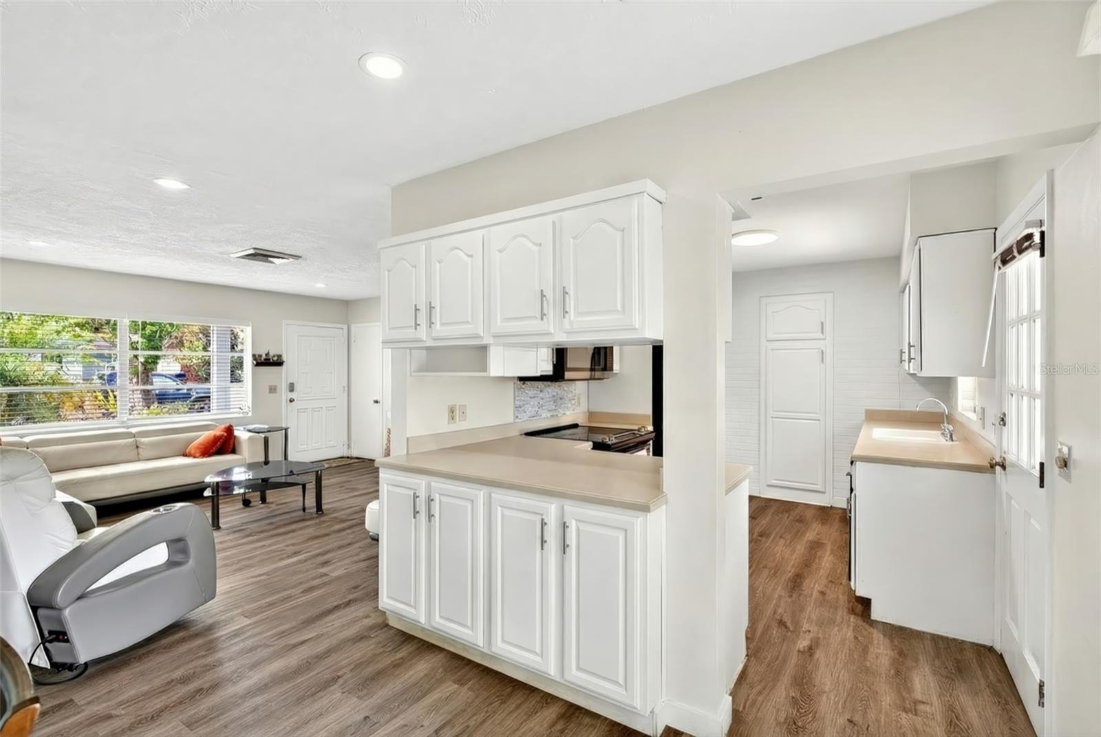 1565 S EVERGREEN AVE, CLEARWATER, FL — photo 7