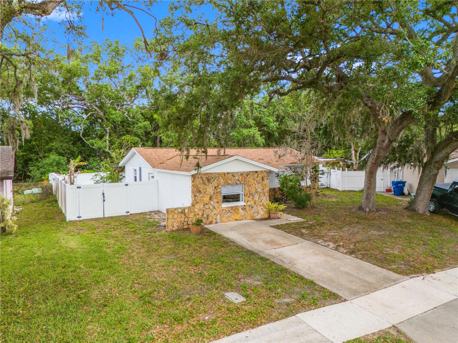 5638 146TH TER N, CLEARWATER, FL — photo 2