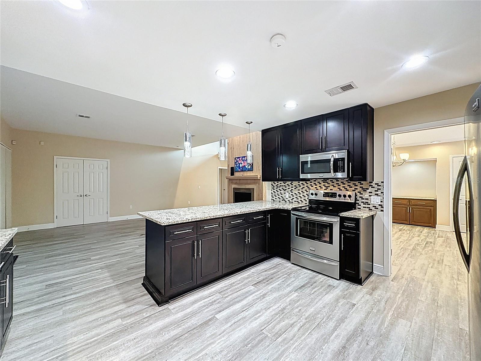 6846 LAKE VIEW DR, YALAHA, FL — photo 19