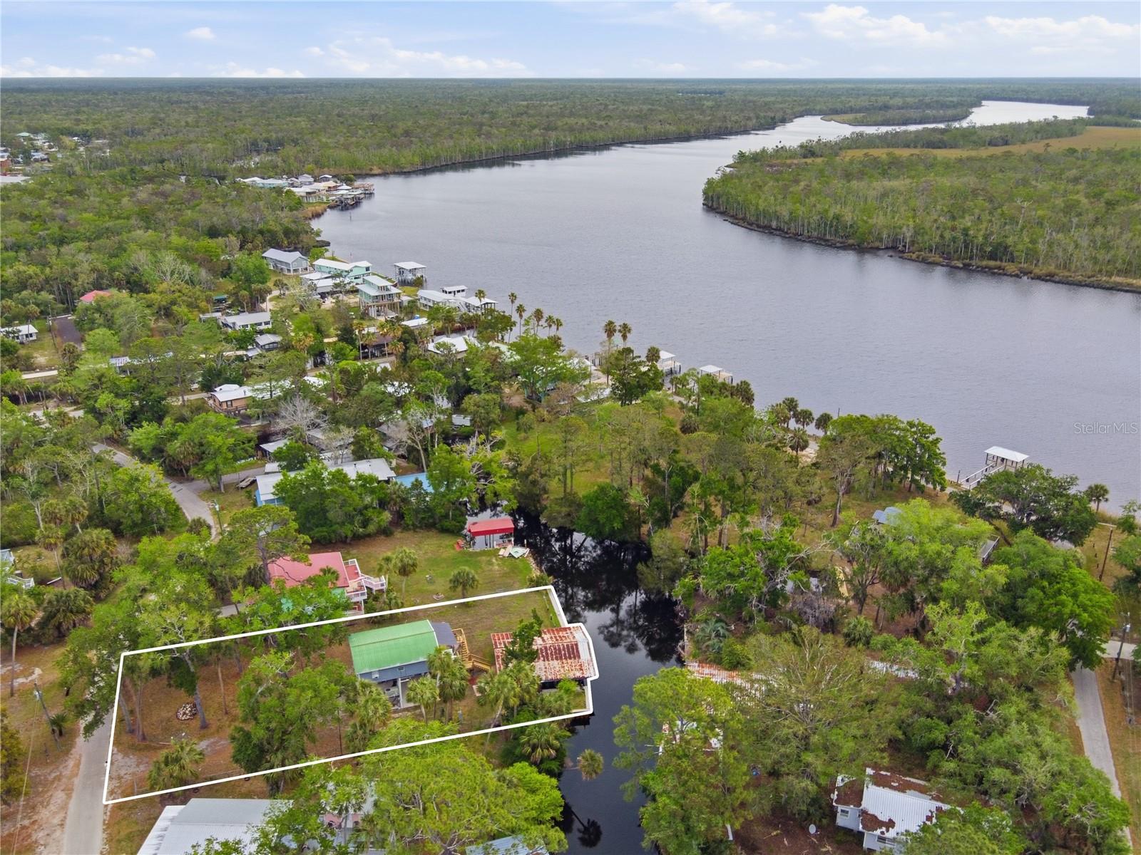 547 SE 205TH ST, SUWANNEE, FL — photo 10