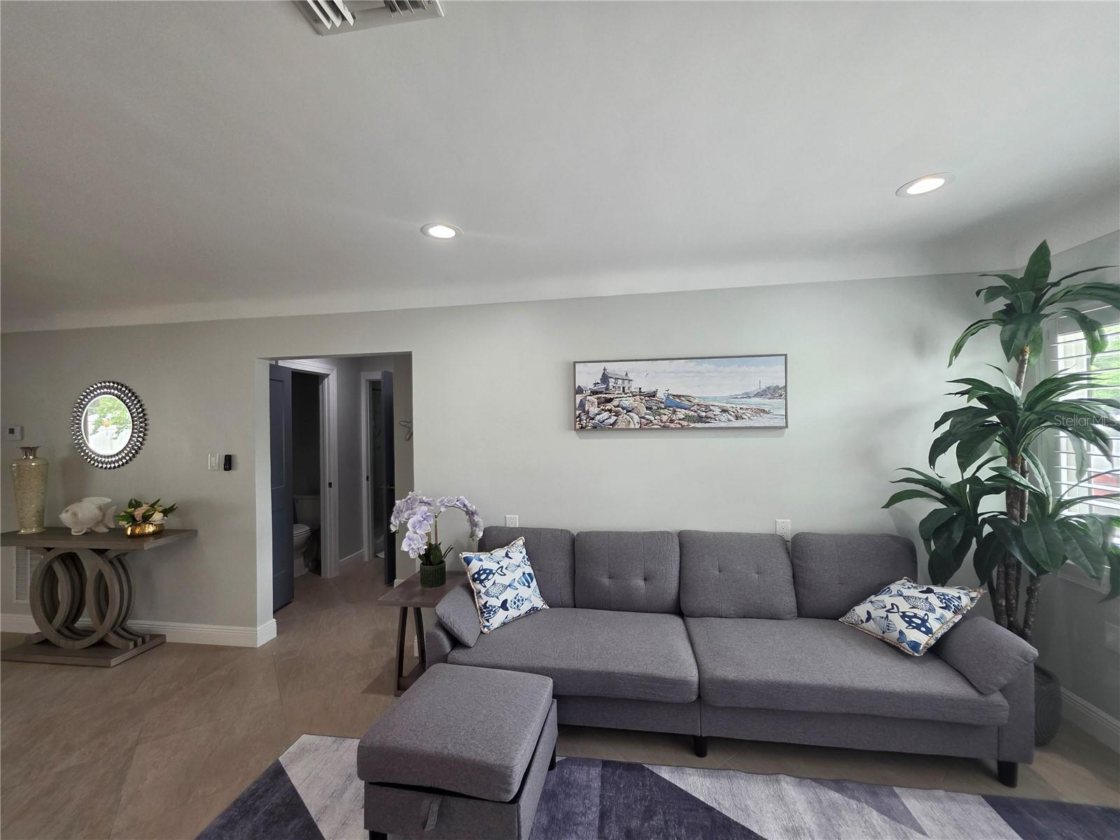 3435 OVERLOOK DR NE, ST PETERSBURG, FL — photo 4