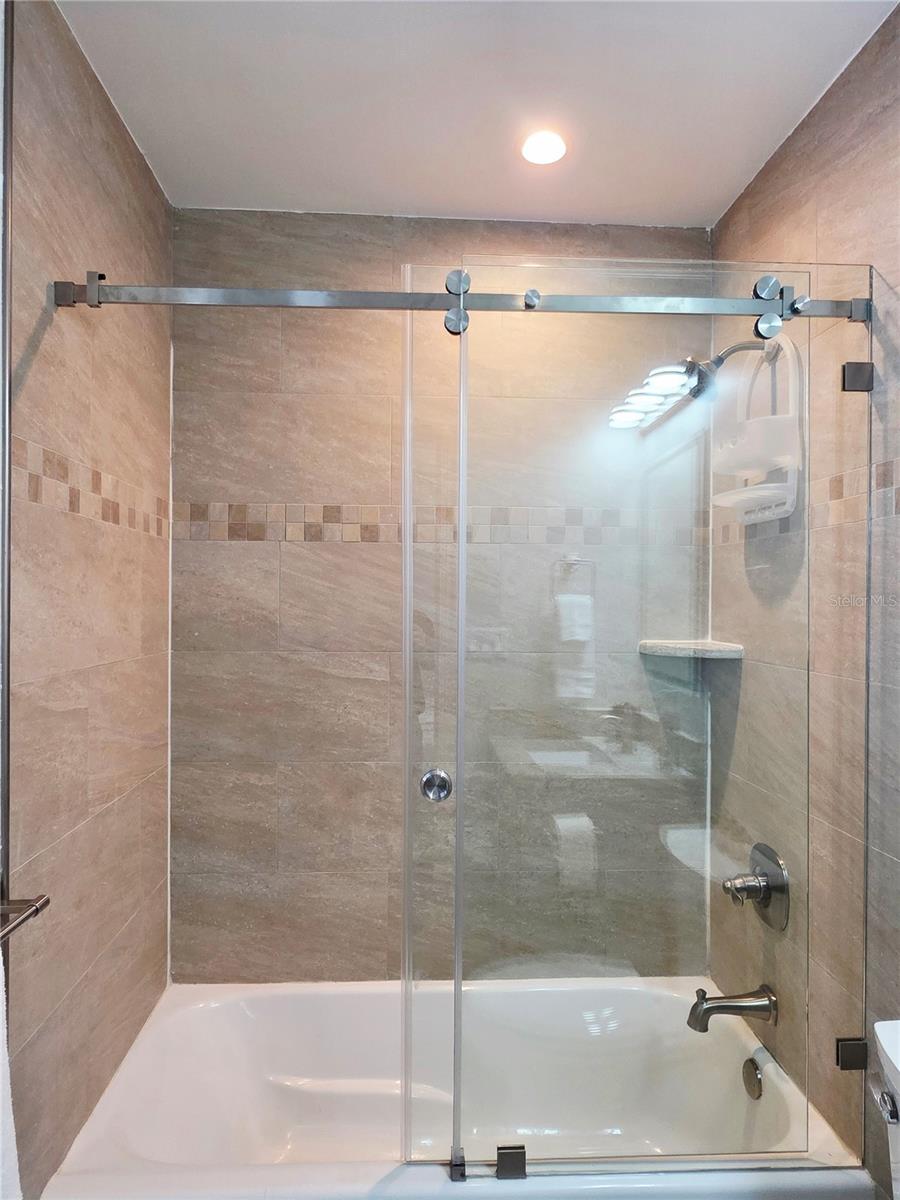 3435 OVERLOOK DR NE, ST PETERSBURG, FL — photo 20