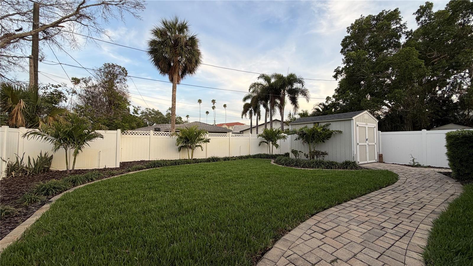 3435 OVERLOOK DR NE, ST PETERSBURG, FL — photo 44