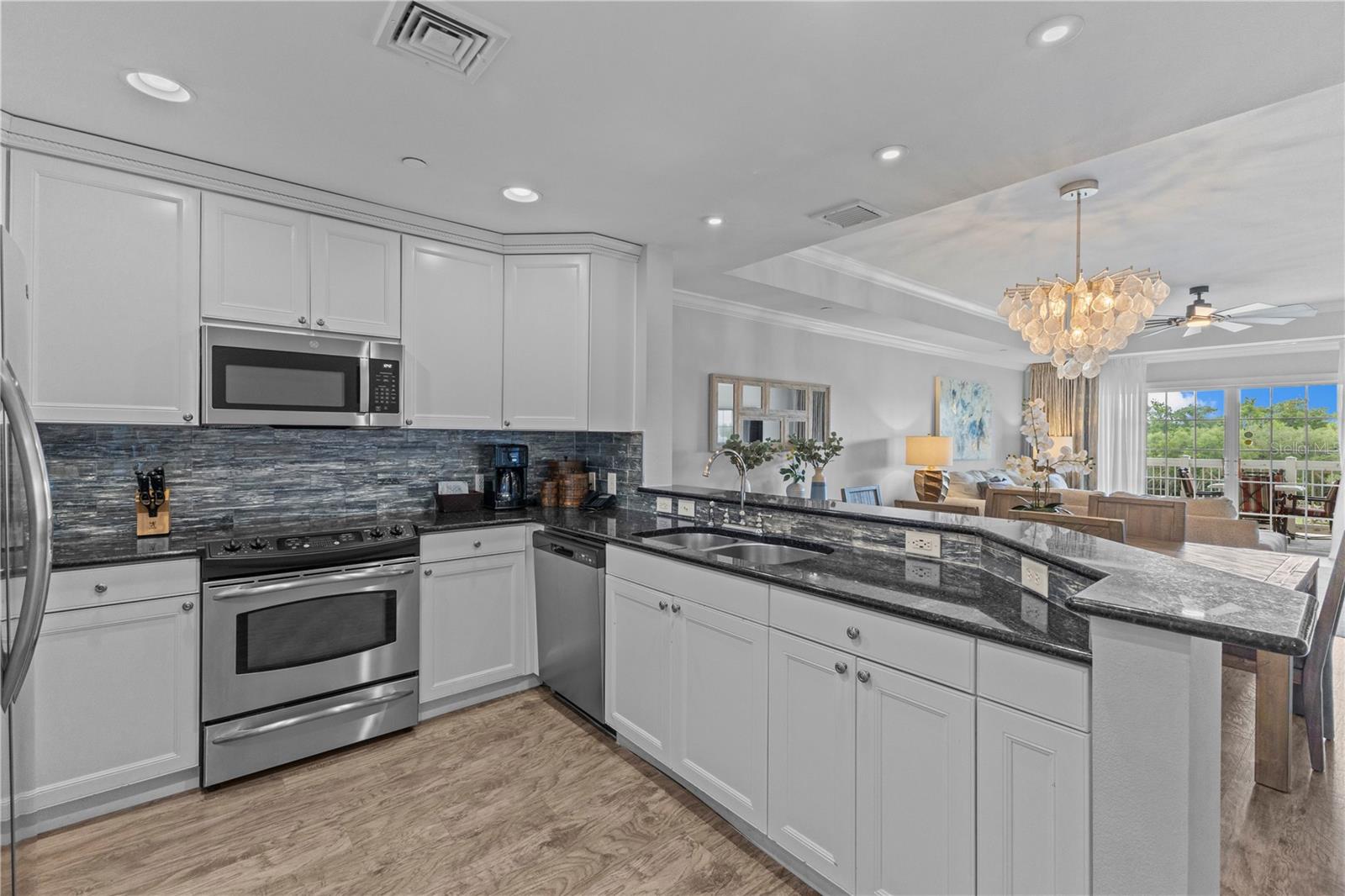 1354 CENTRE COURT RIDGE DR #302, REUNION, FL — photo 3