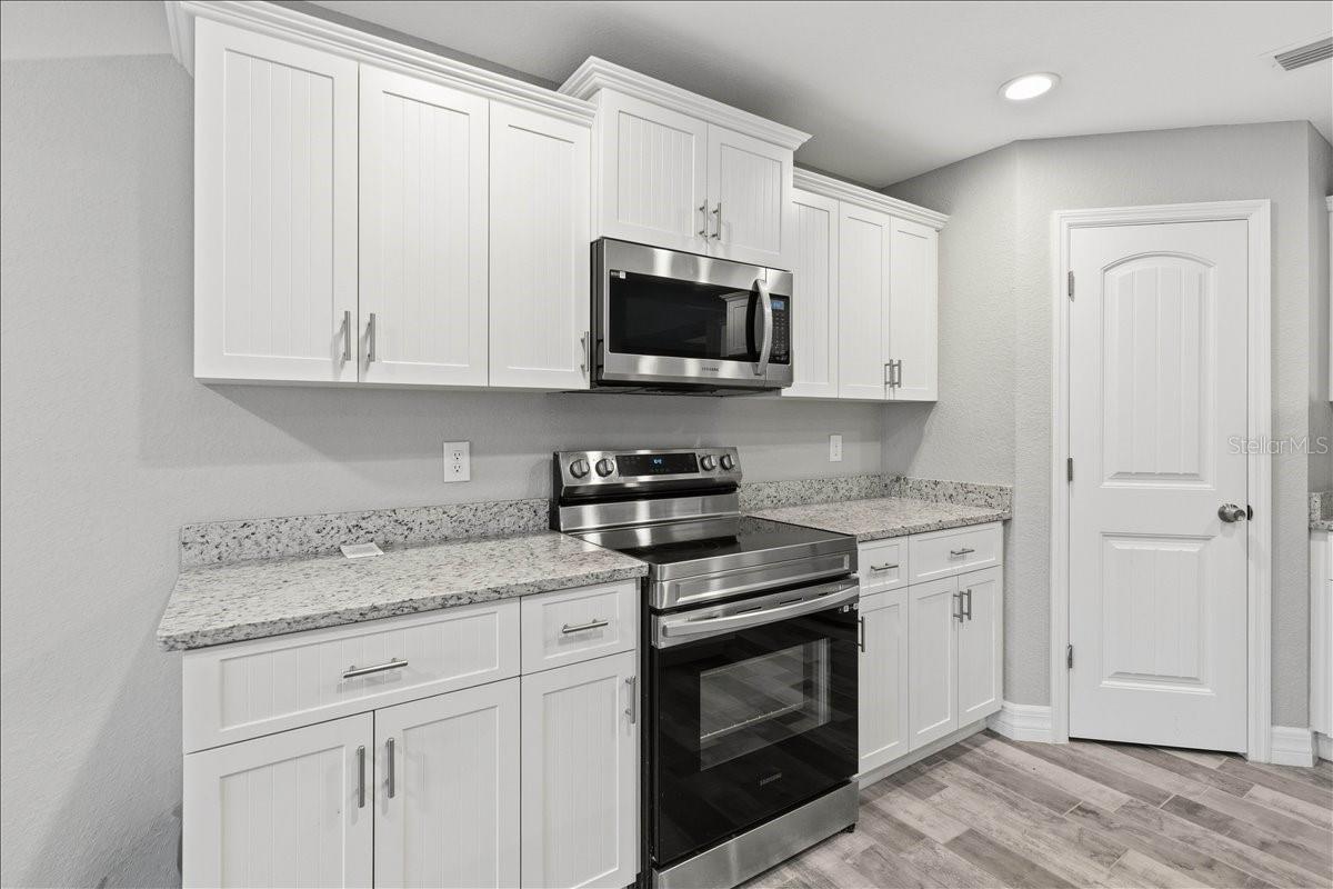 138 SUNNY WAY, ROTONDA WEST, FL — photo 11