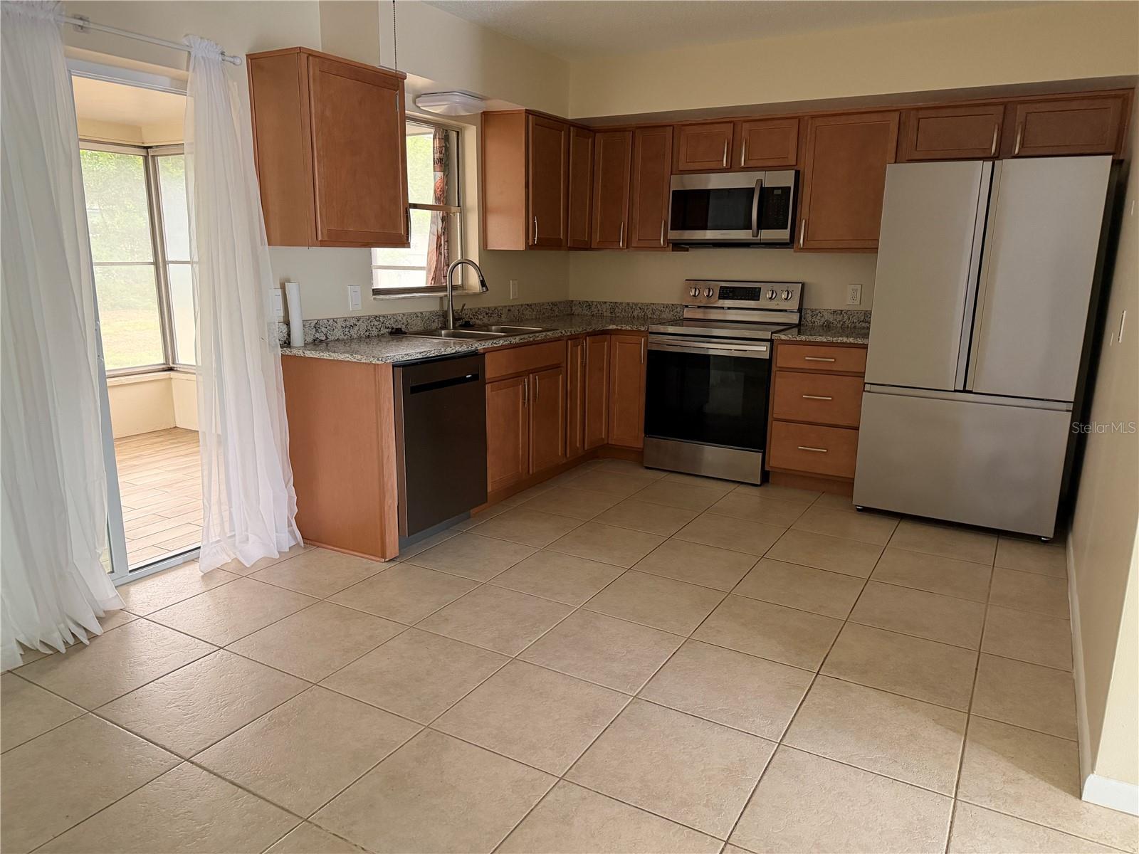 2236 MORNINGSIDE DR, CLEARWATER, FL — photo 2