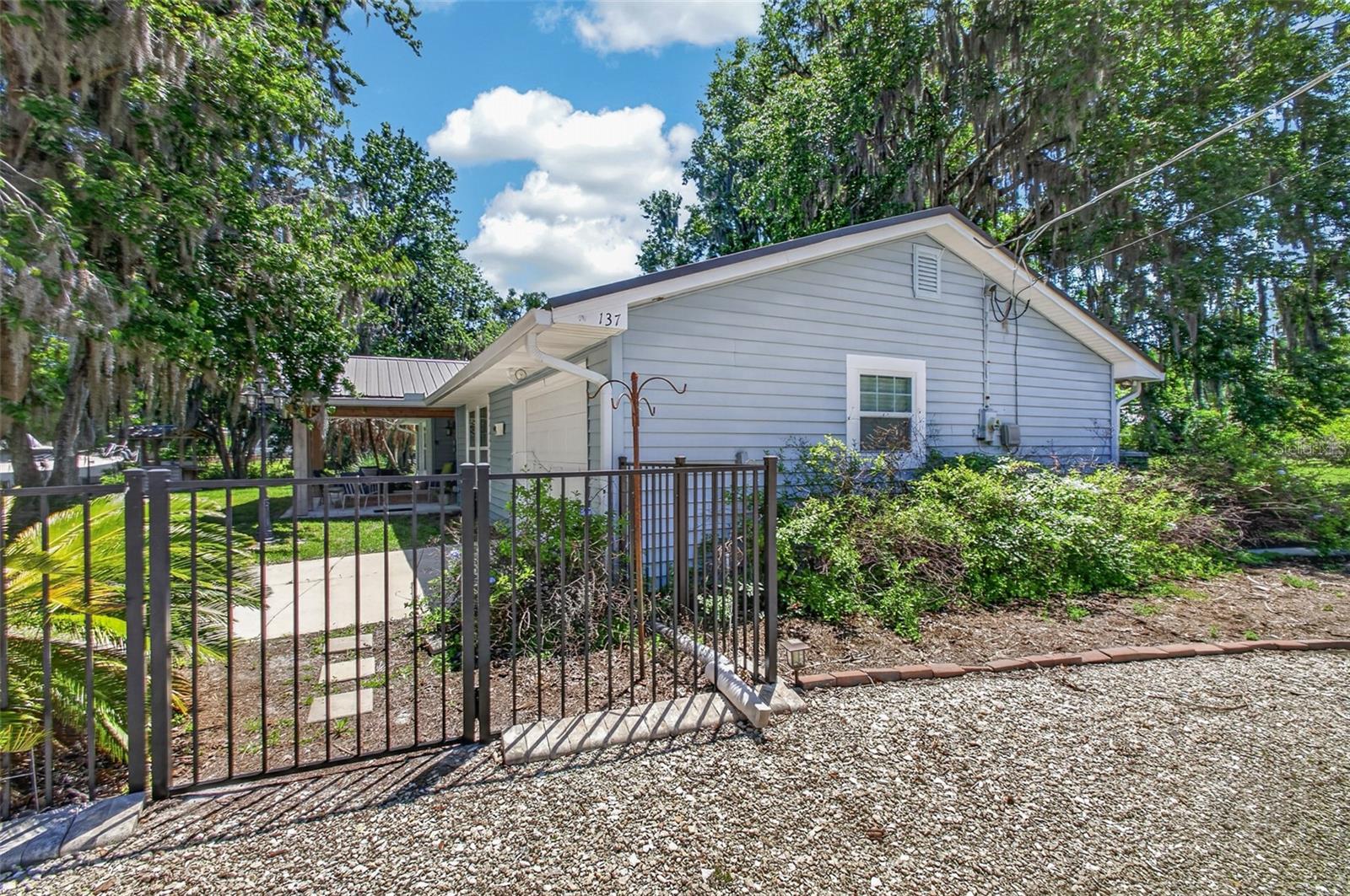 137 & 135 RIVERSIDE DR, SATSUMA, FL — photo 37