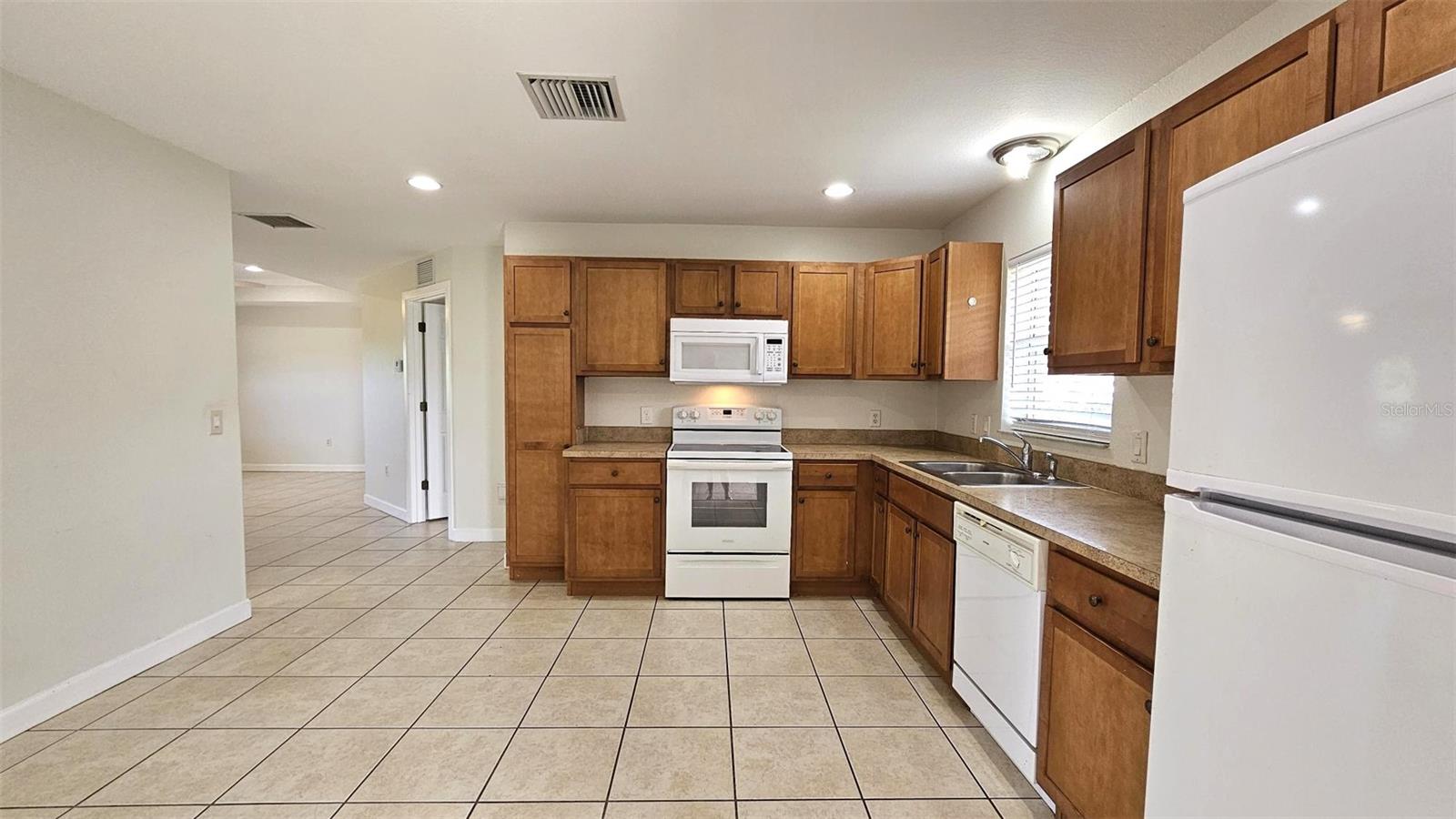 309 BOUNDARY BLVD #B, ROTONDA WEST, FL — photo 10